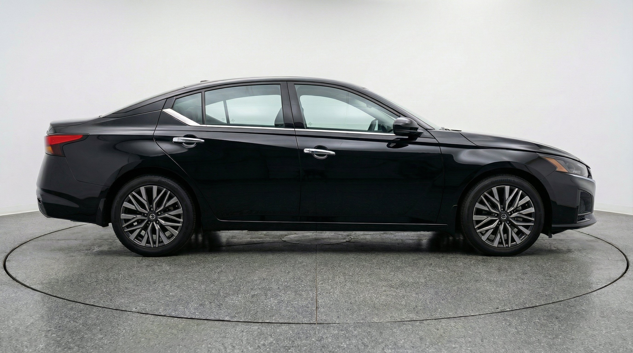 Thumbnail: 2025 Nissan Altima - 10