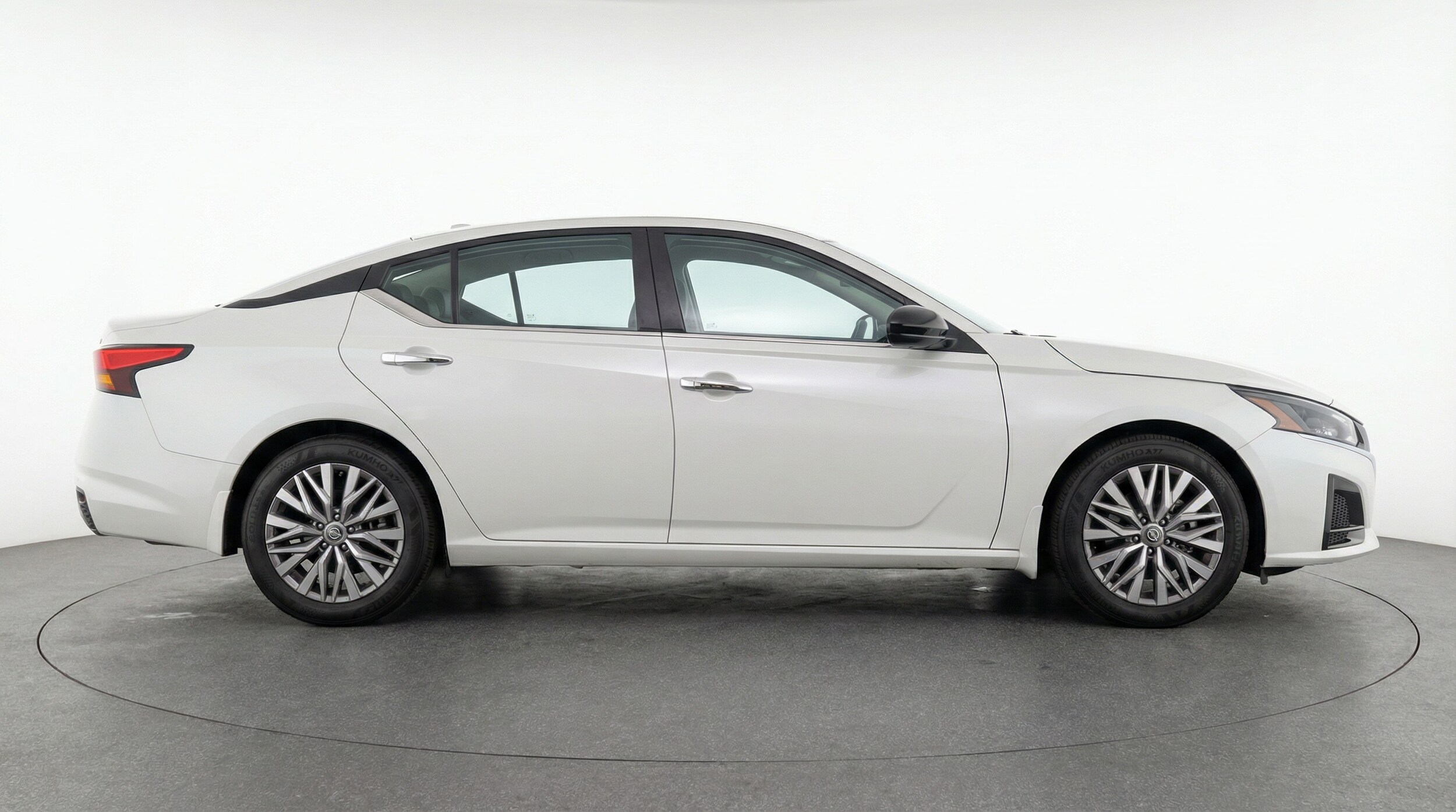 Thumbnail: 2025 Nissan Altima - 8