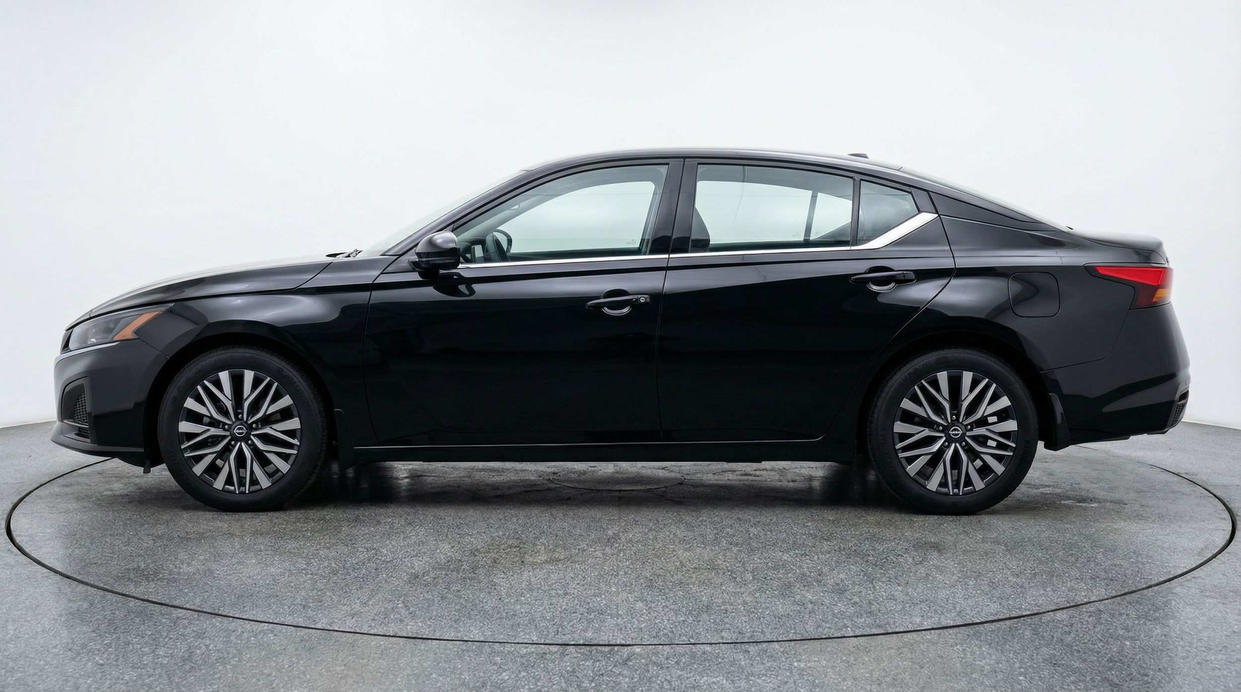 Thumbnail: 2025 Nissan Altima - 4