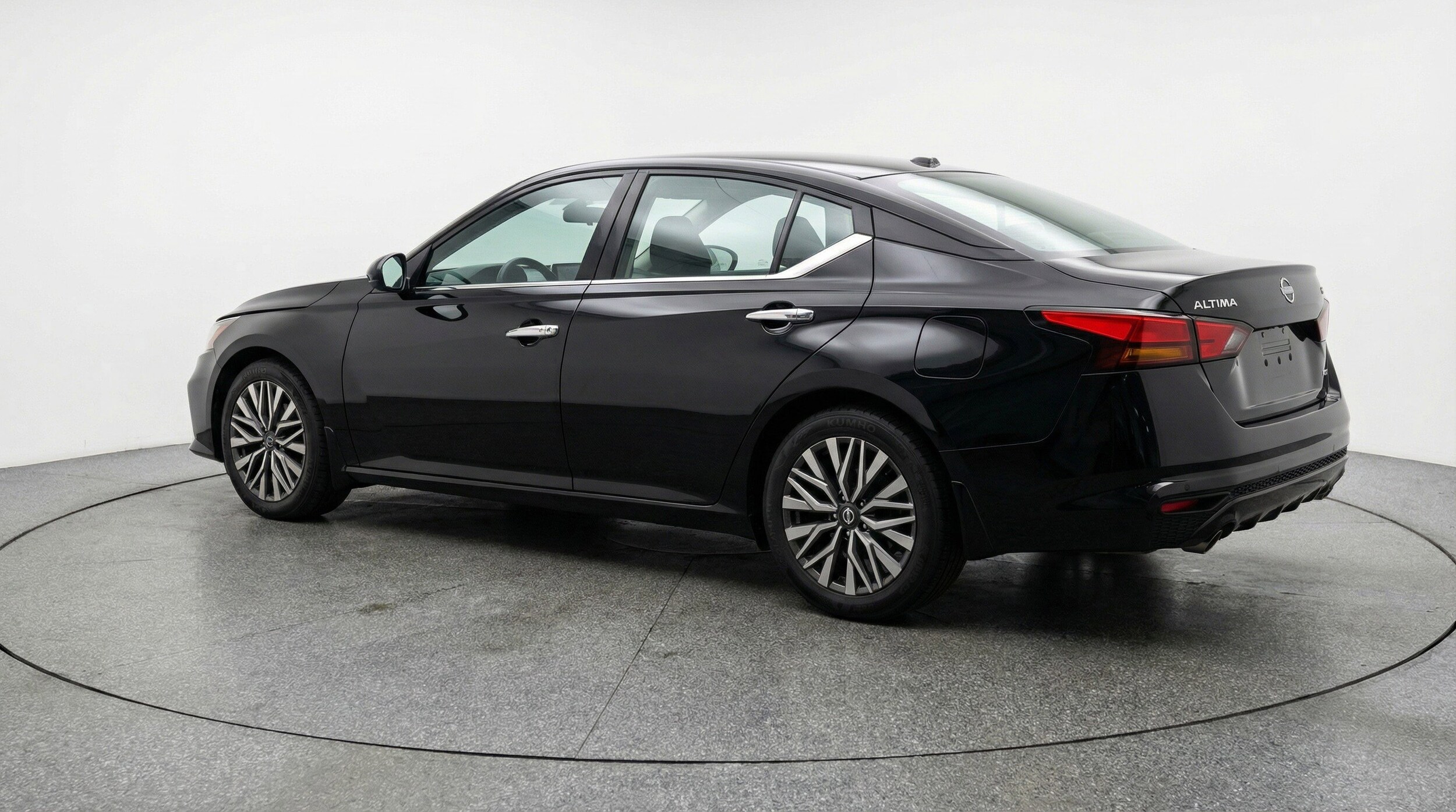 Thumbnail: 2025 Nissan Altima - 6