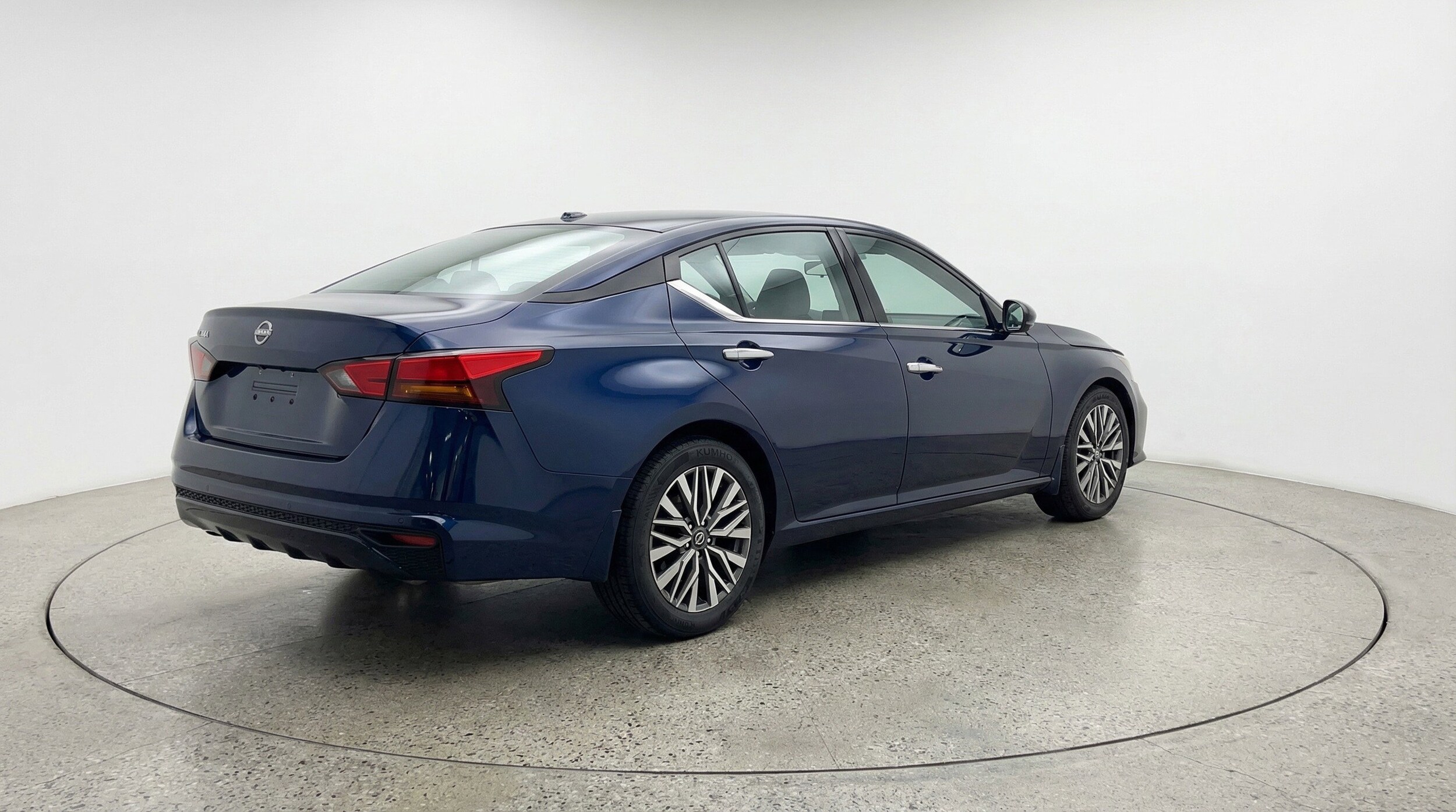 Thumbnail: 2025 Nissan Altima - 9