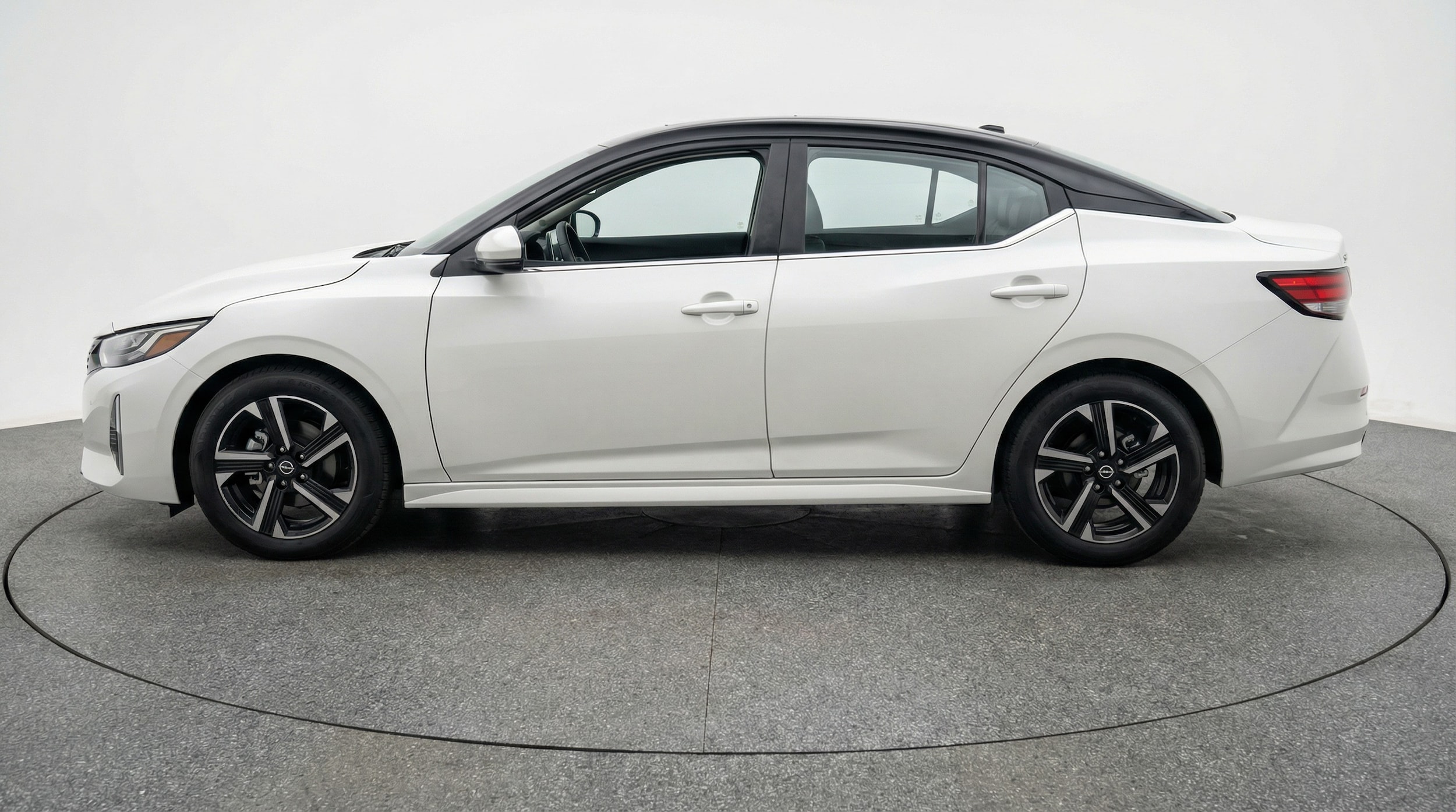 Thumbnail: 2025 Nissan Sentra - 4