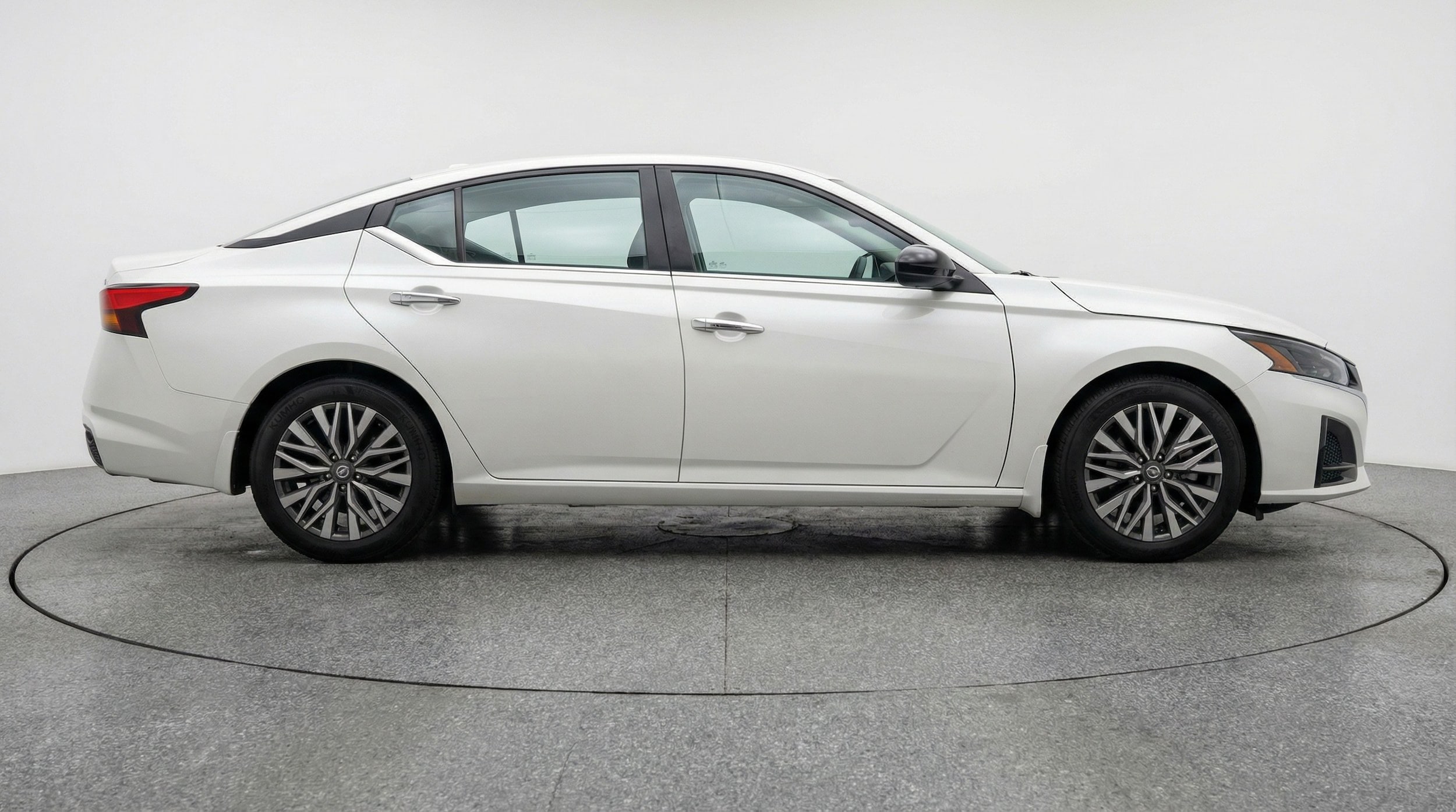 Thumbnail: 2025 Nissan Altima - 8