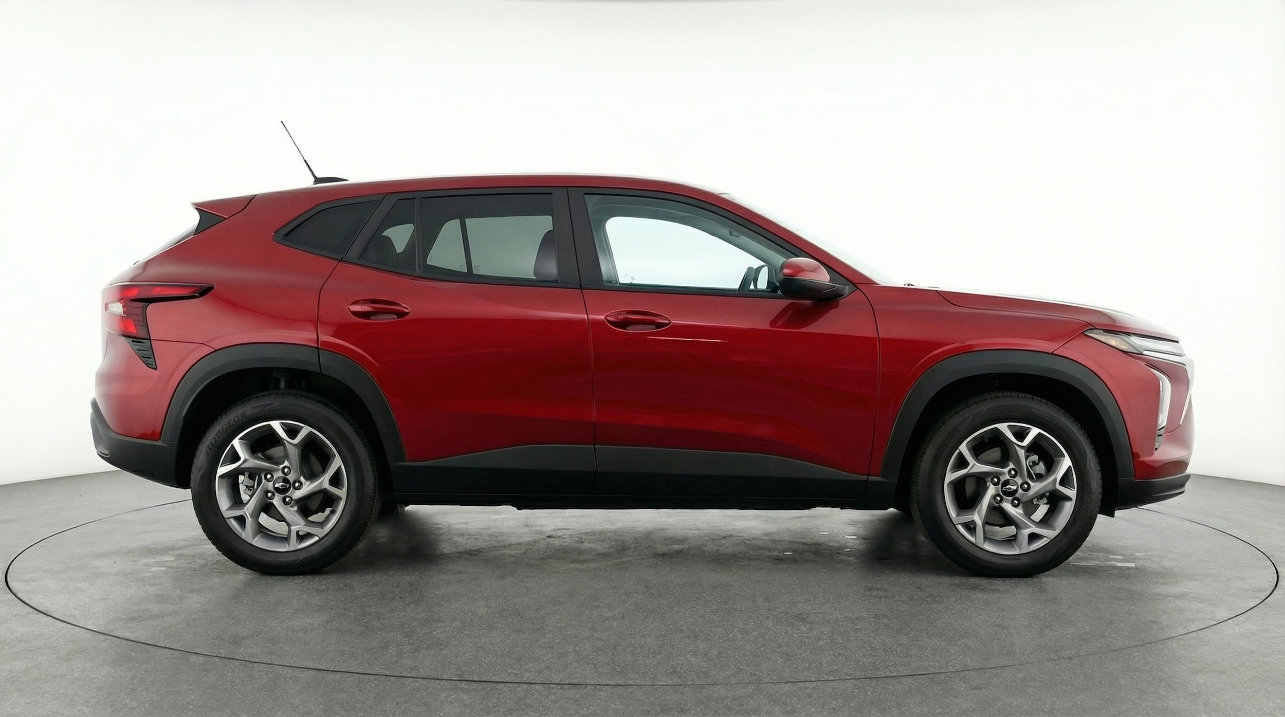 Thumbnail: 2025 Chevrolet Trax - 8