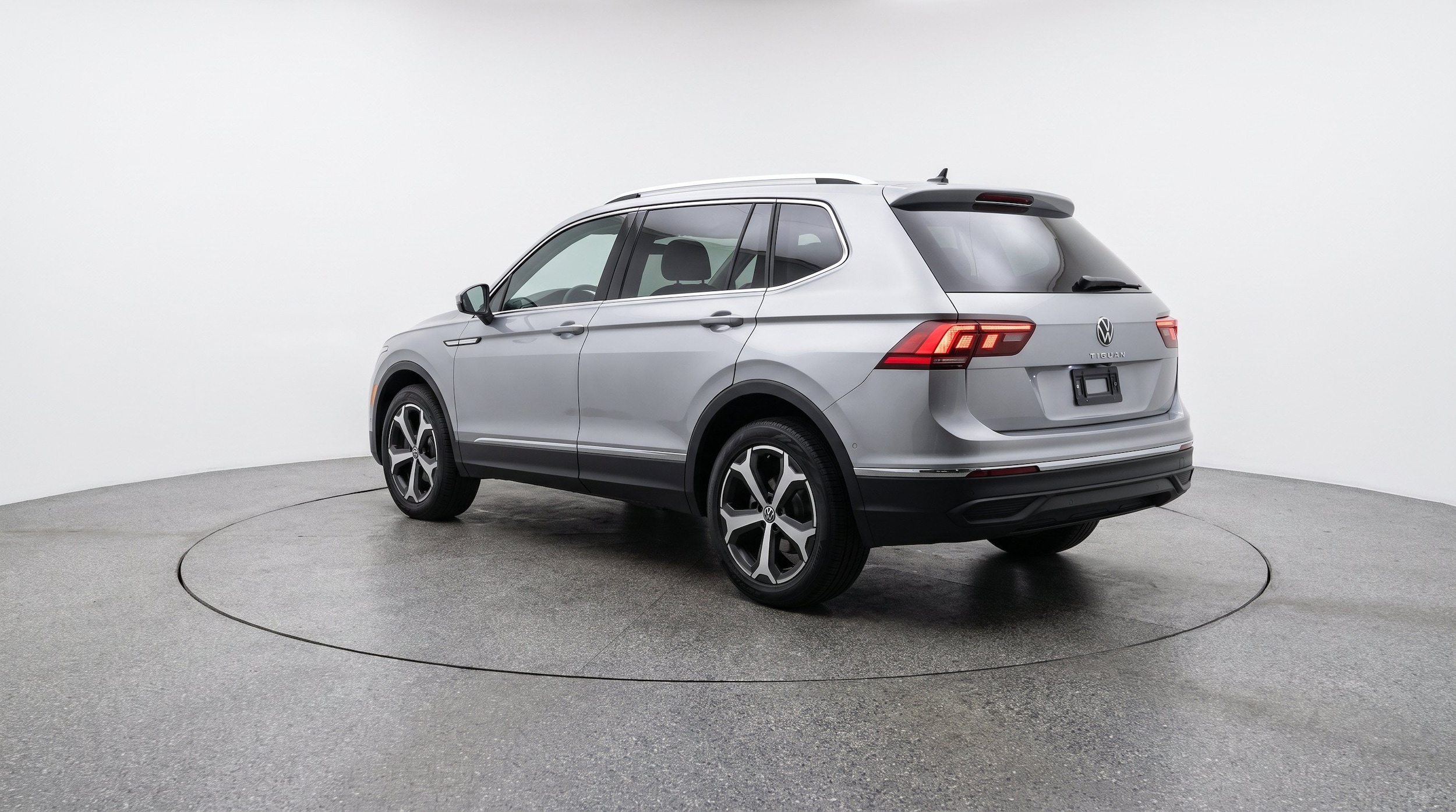 Thumbnail: 2026 Volkswagen Tiguan - 6