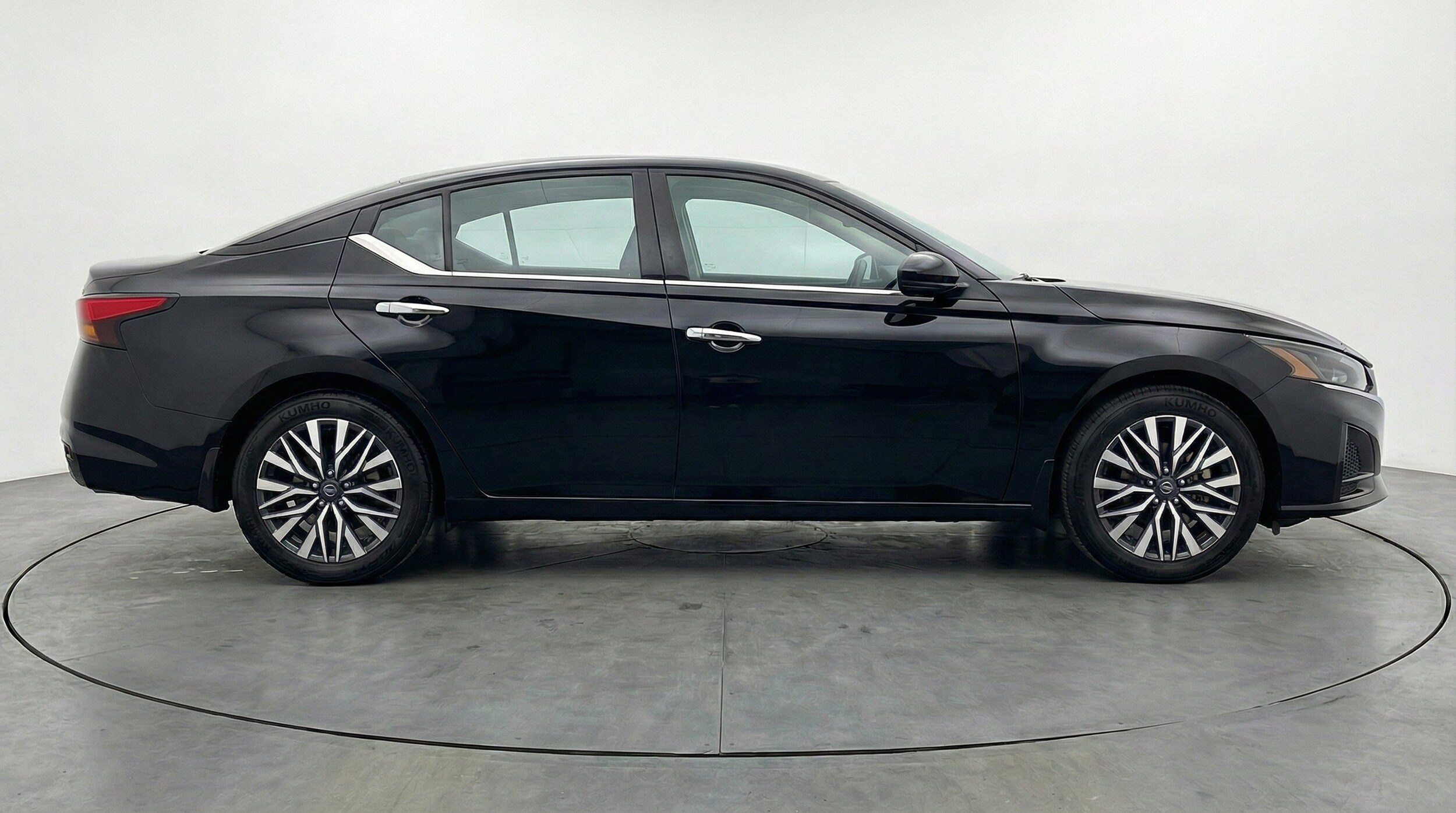 Thumbnail: 2025 Nissan Altima - 11