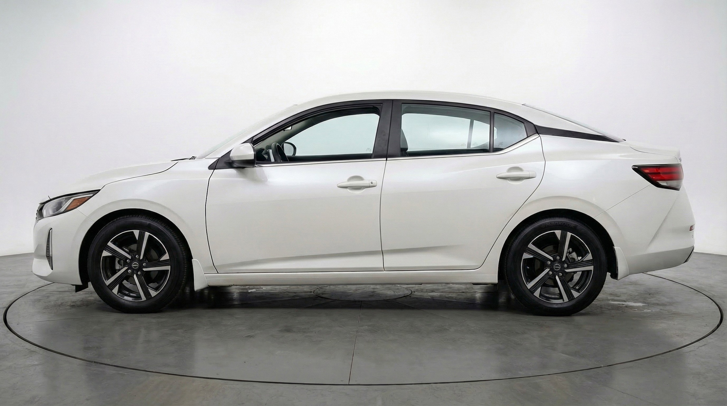 Thumbnail: 2025 Nissan Sentra - 5