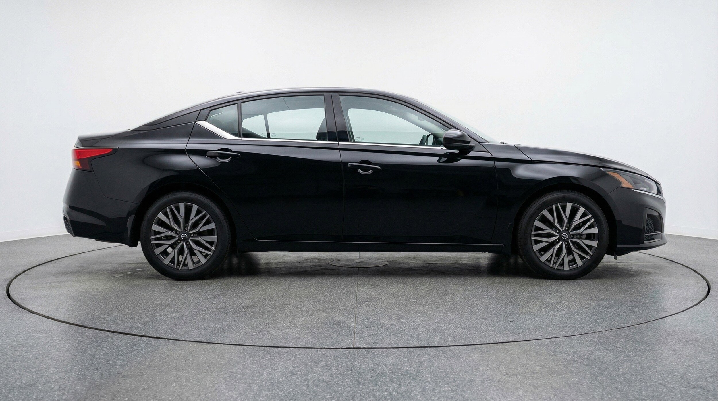 Thumbnail: 2025 Nissan Altima - 11