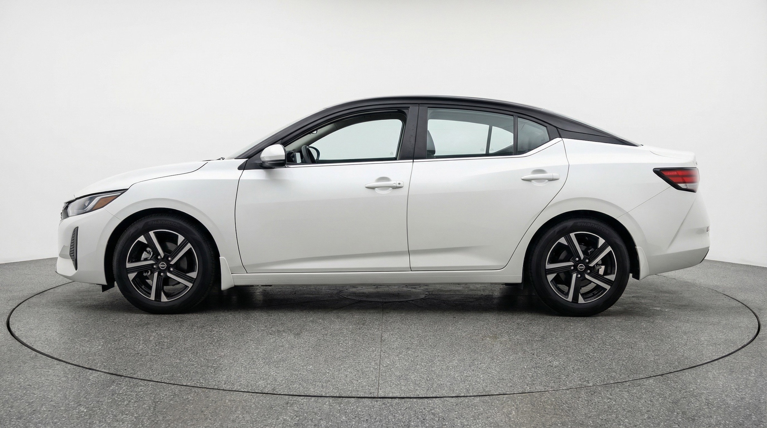 Thumbnail: 2025 Nissan Sentra - 5