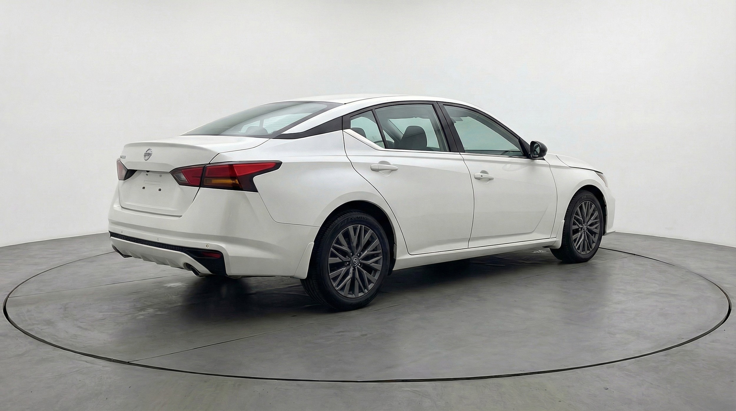 Thumbnail: 2025 Nissan Altima - 9