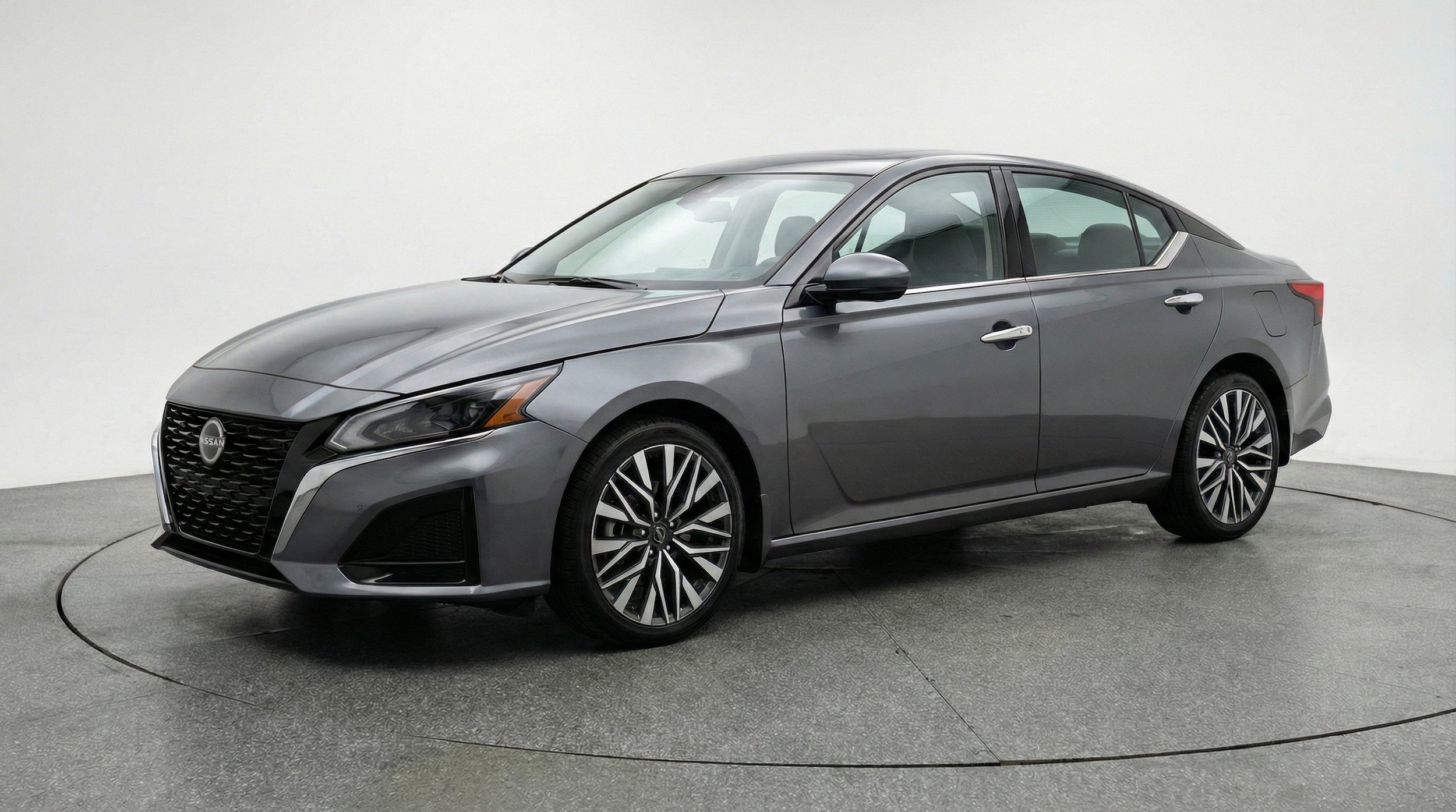 Thumbnail: 2025 Nissan Altima - 3