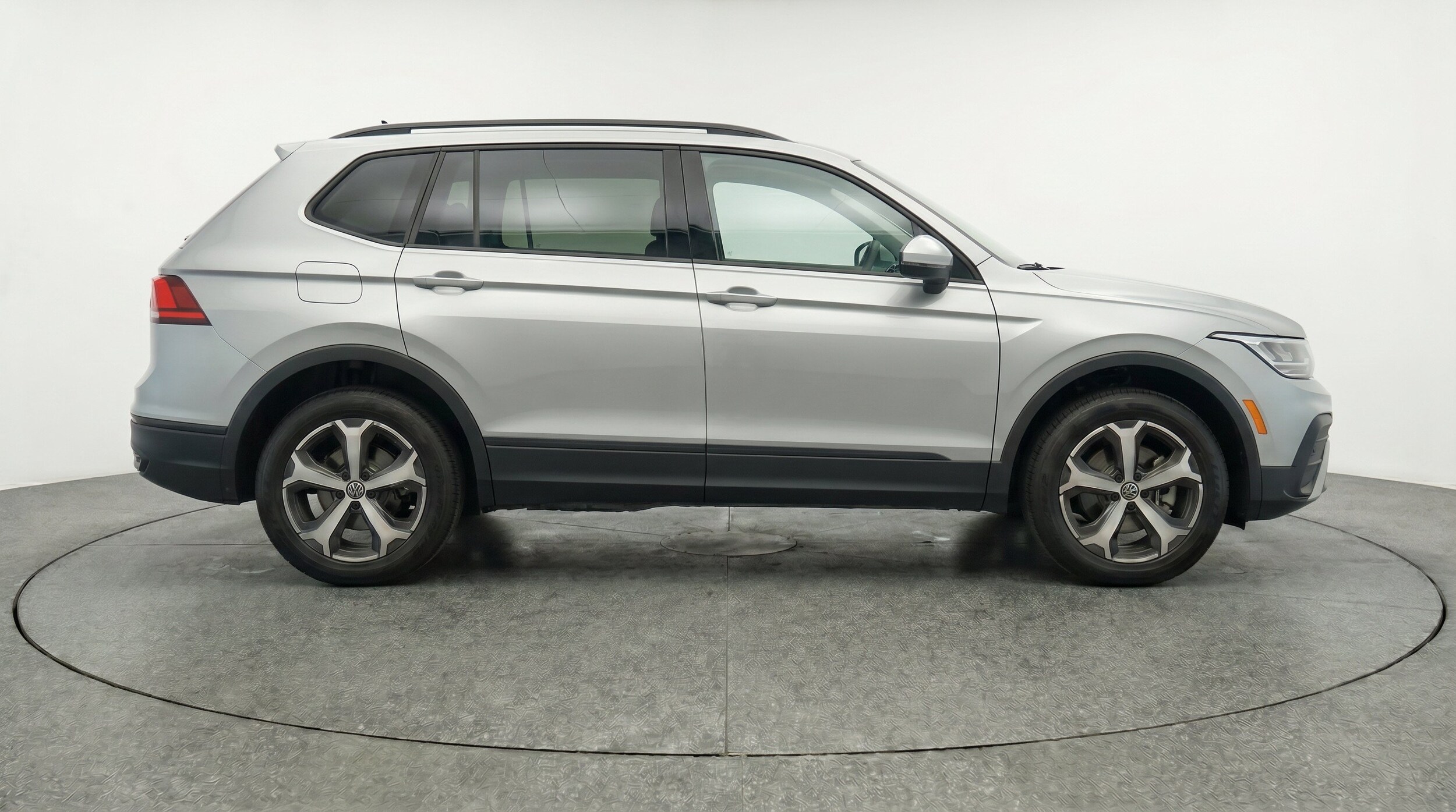 Thumbnail: 2026 Volkswagen Tiguan - 11