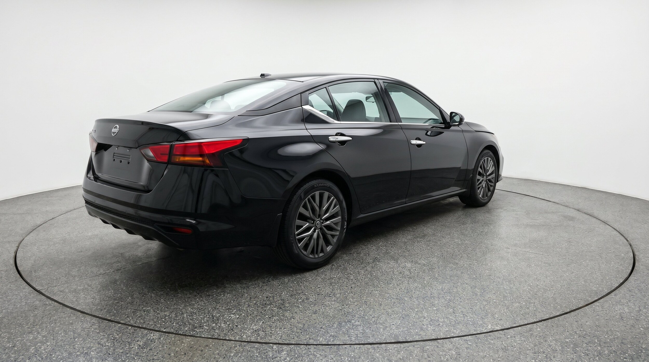 Thumbnail: 2025 Nissan Altima - 9