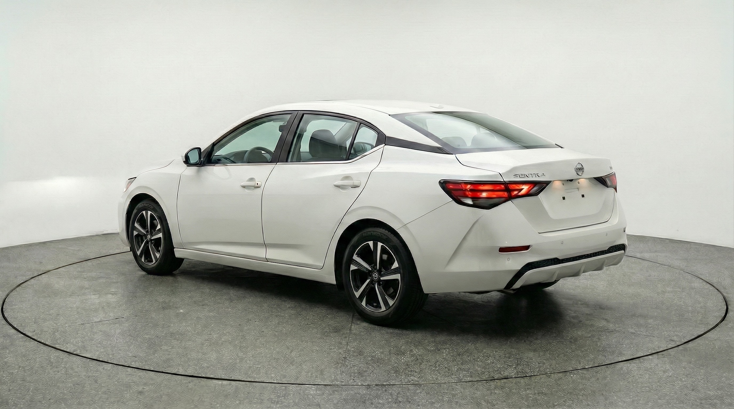 Thumbnail: 2025 Nissan Sentra - 5