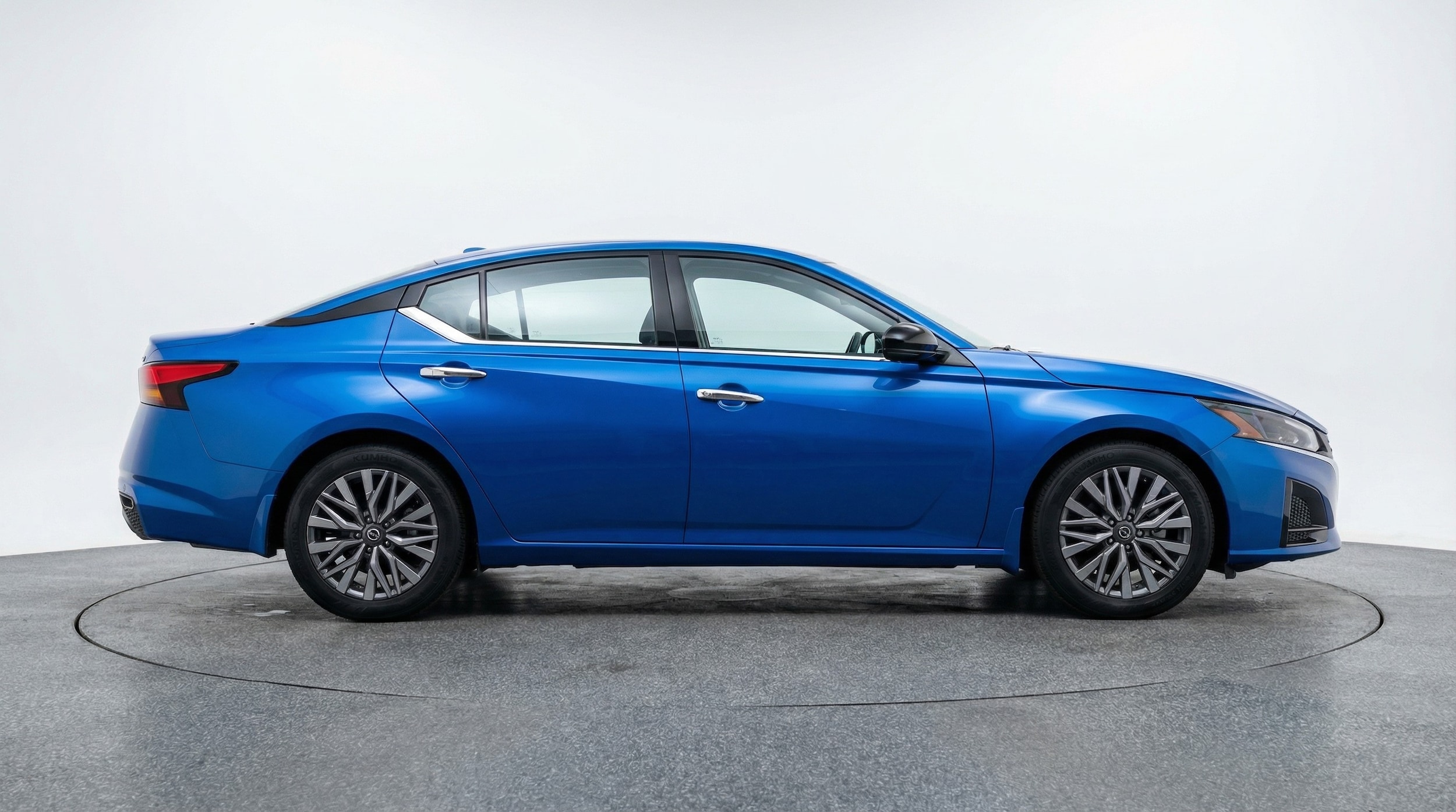 Thumbnail: 2025 Nissan Altima - 8