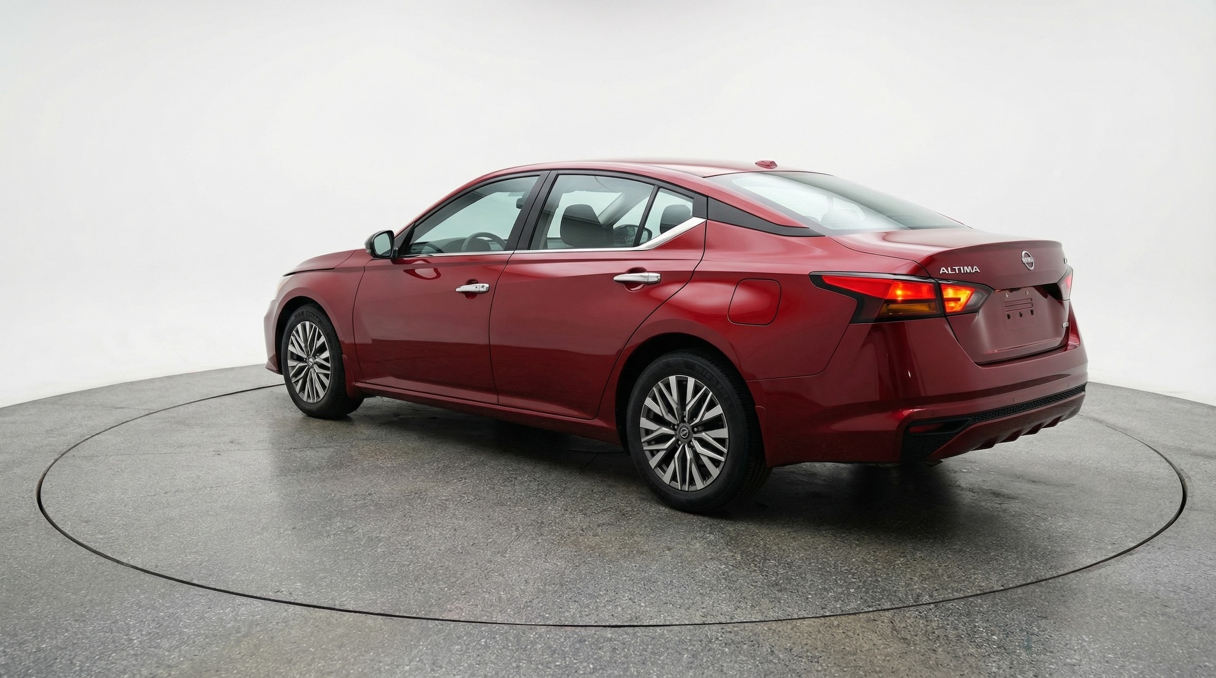 Thumbnail: 2025 Nissan Altima - 5