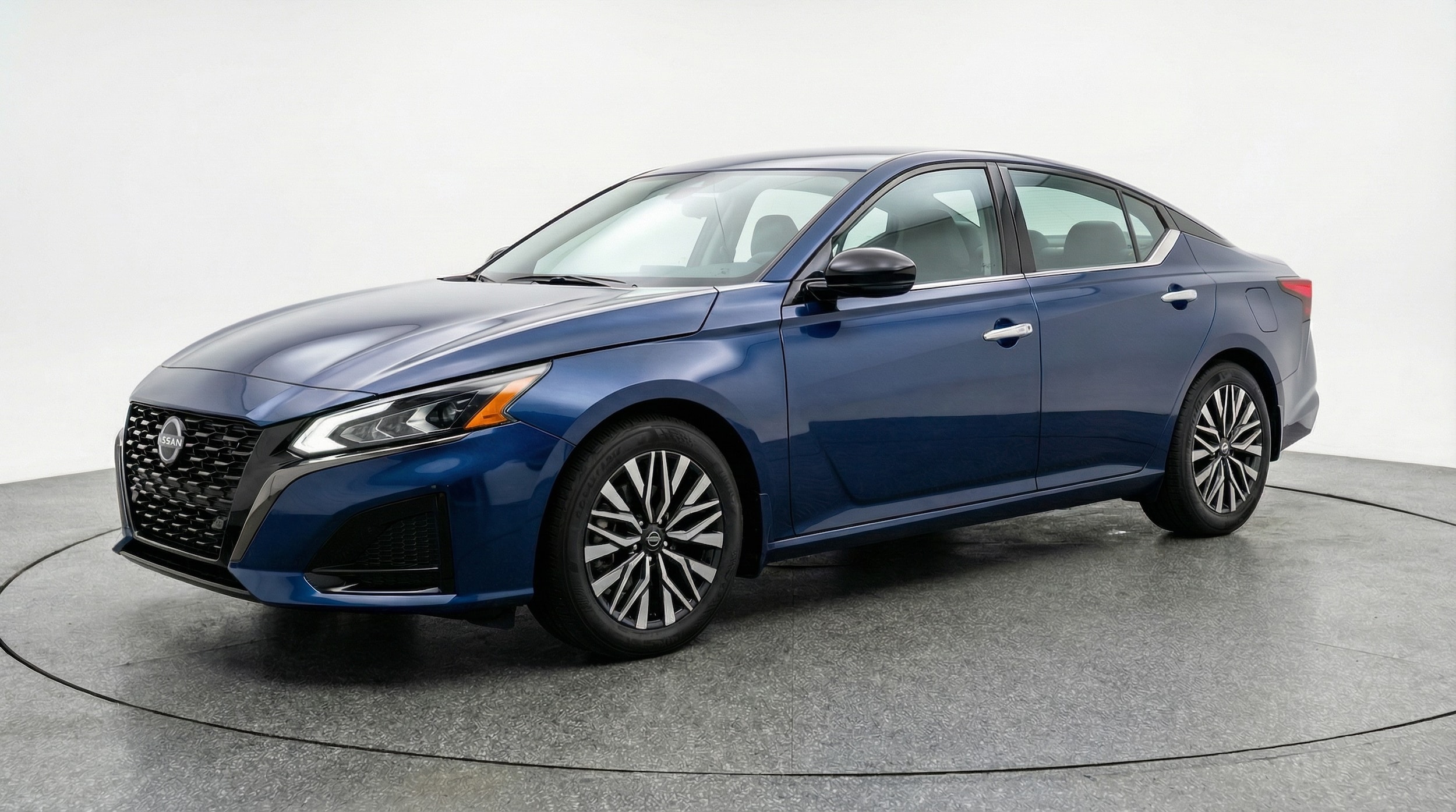 Thumbnail: 2025 Nissan Altima - 3