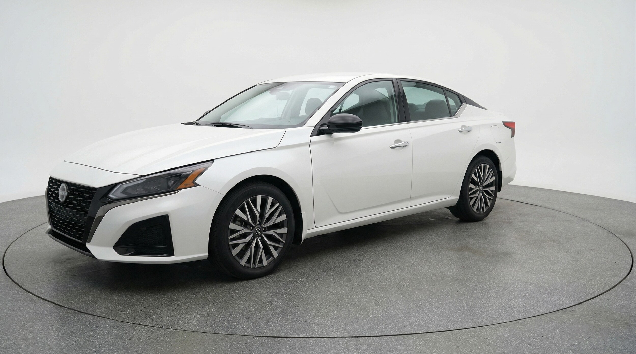 Thumbnail: 2025 Nissan Altima - 3