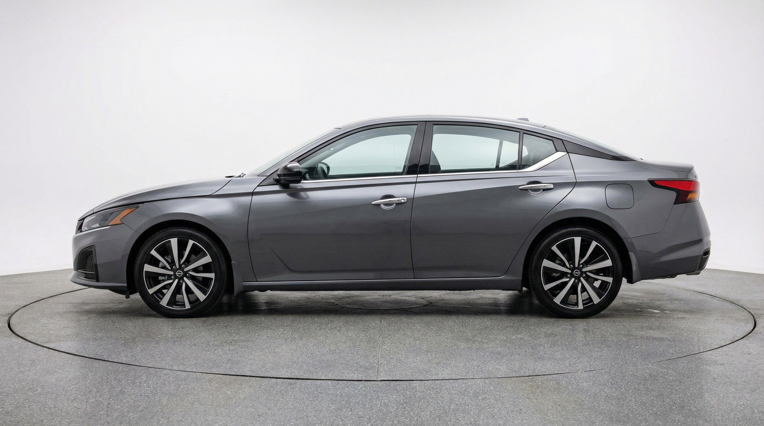 Thumbnail: 2025 Nissan Altima - 5