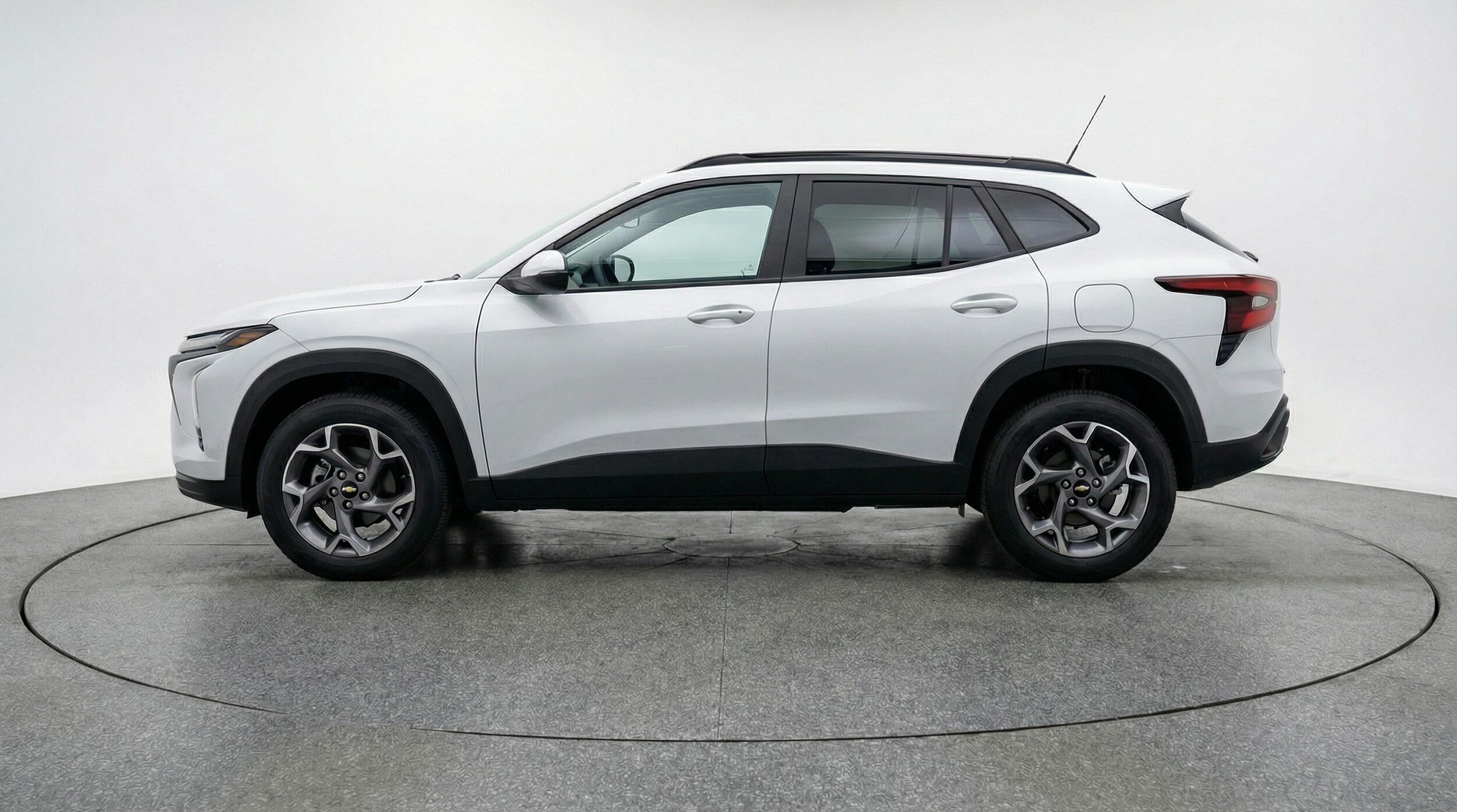 Thumbnail: 2025 Chevrolet Trax - 4