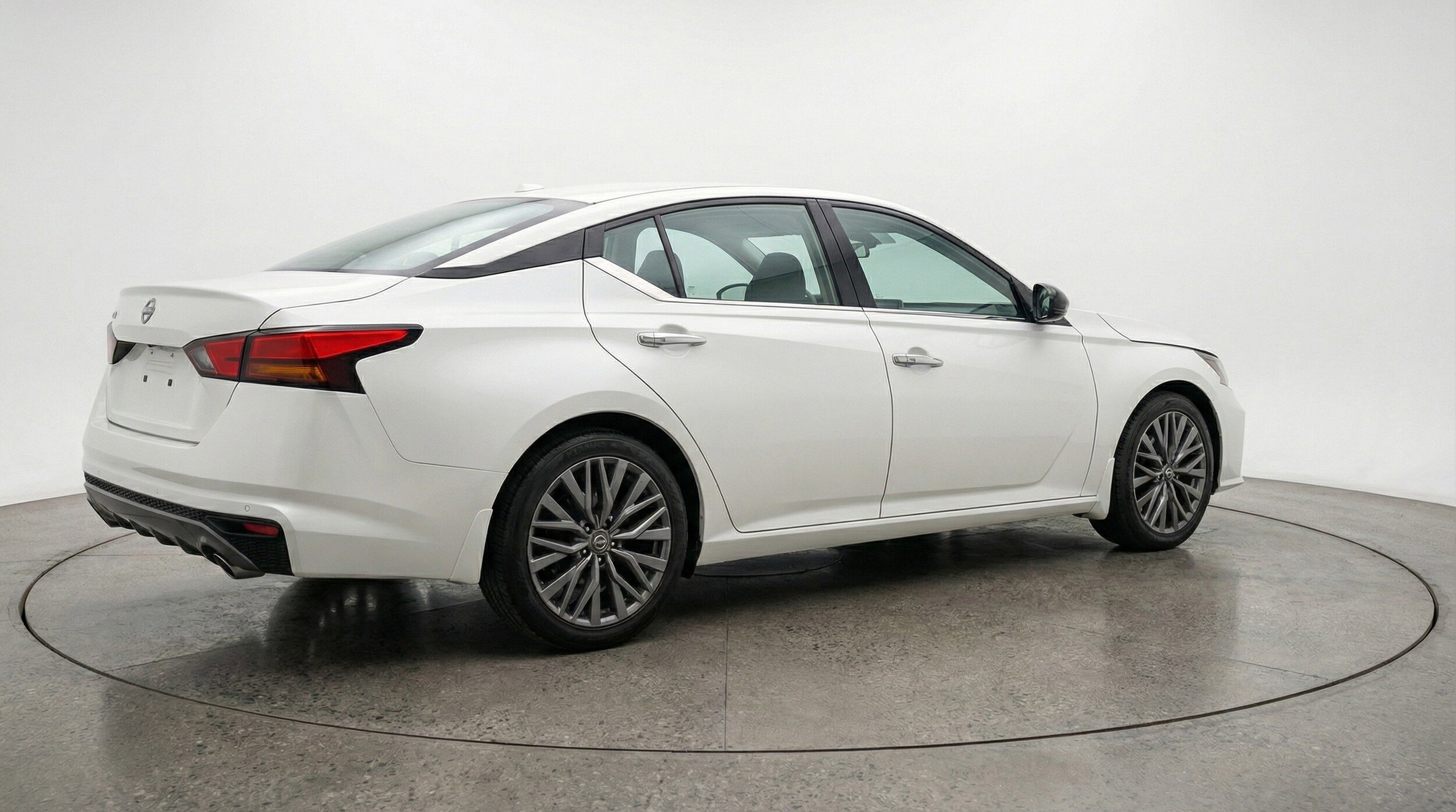 Thumbnail: 2025 Nissan Altima - 9