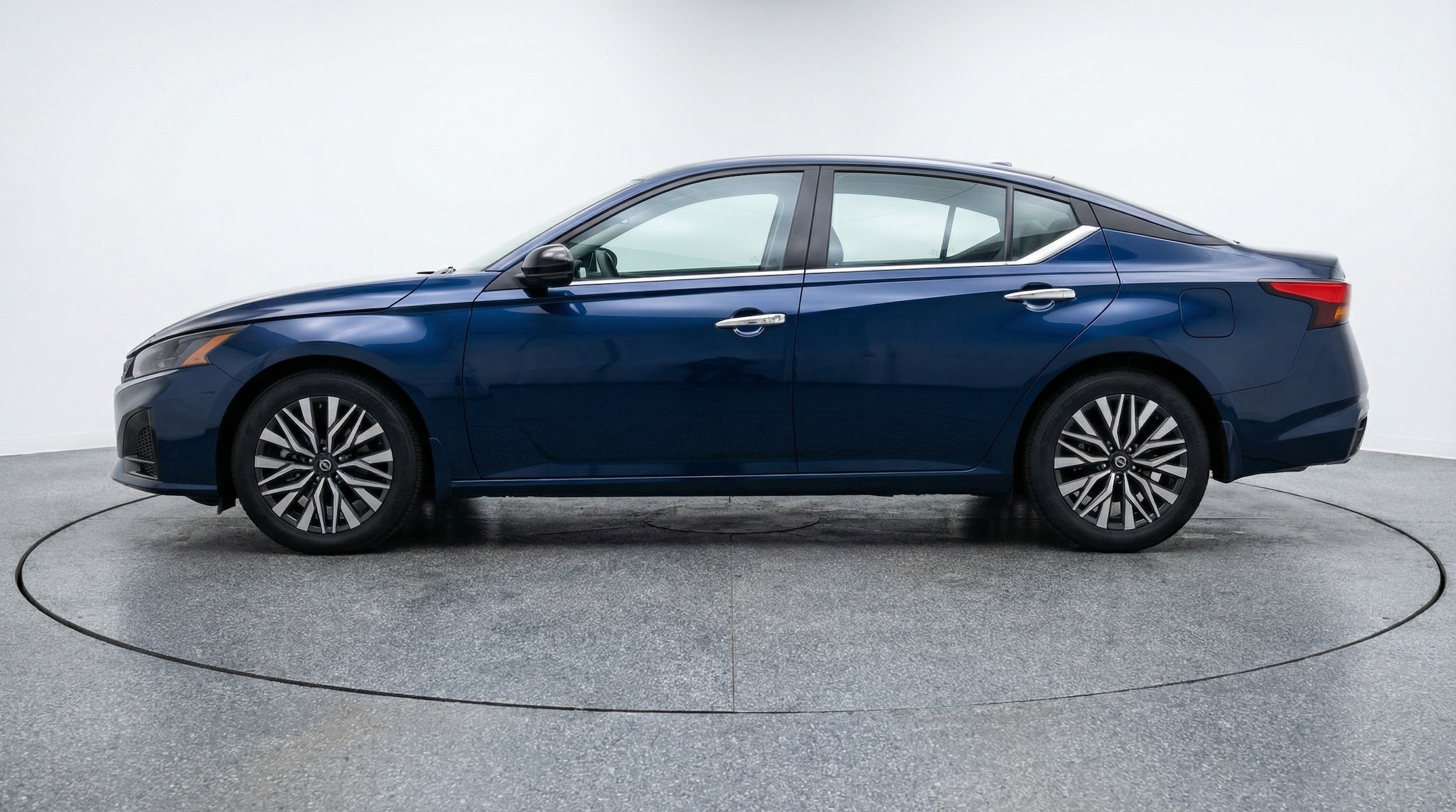 Thumbnail: 2025 Nissan Altima - 4