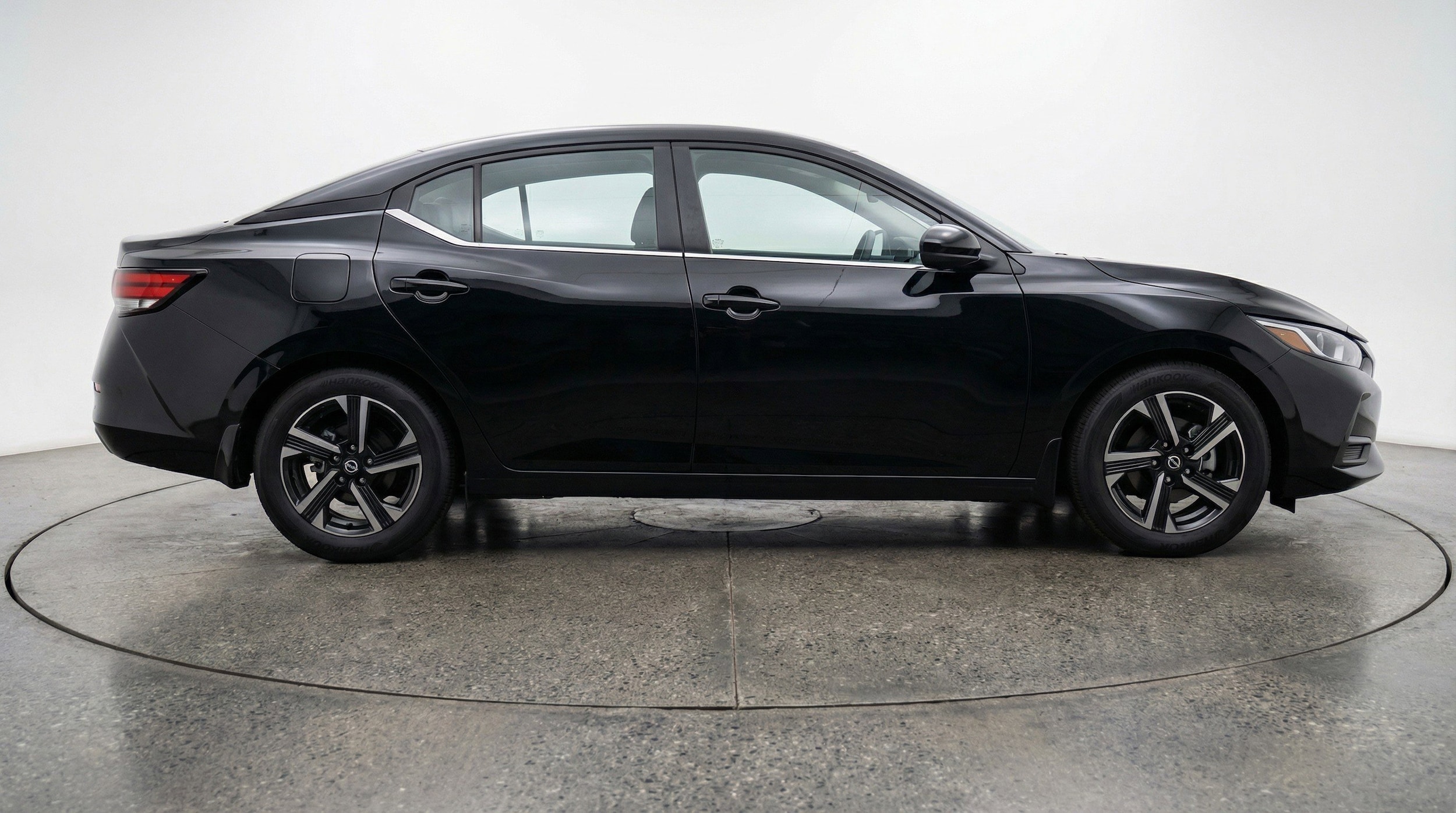 Thumbnail: 2025 Nissan Sentra - 11