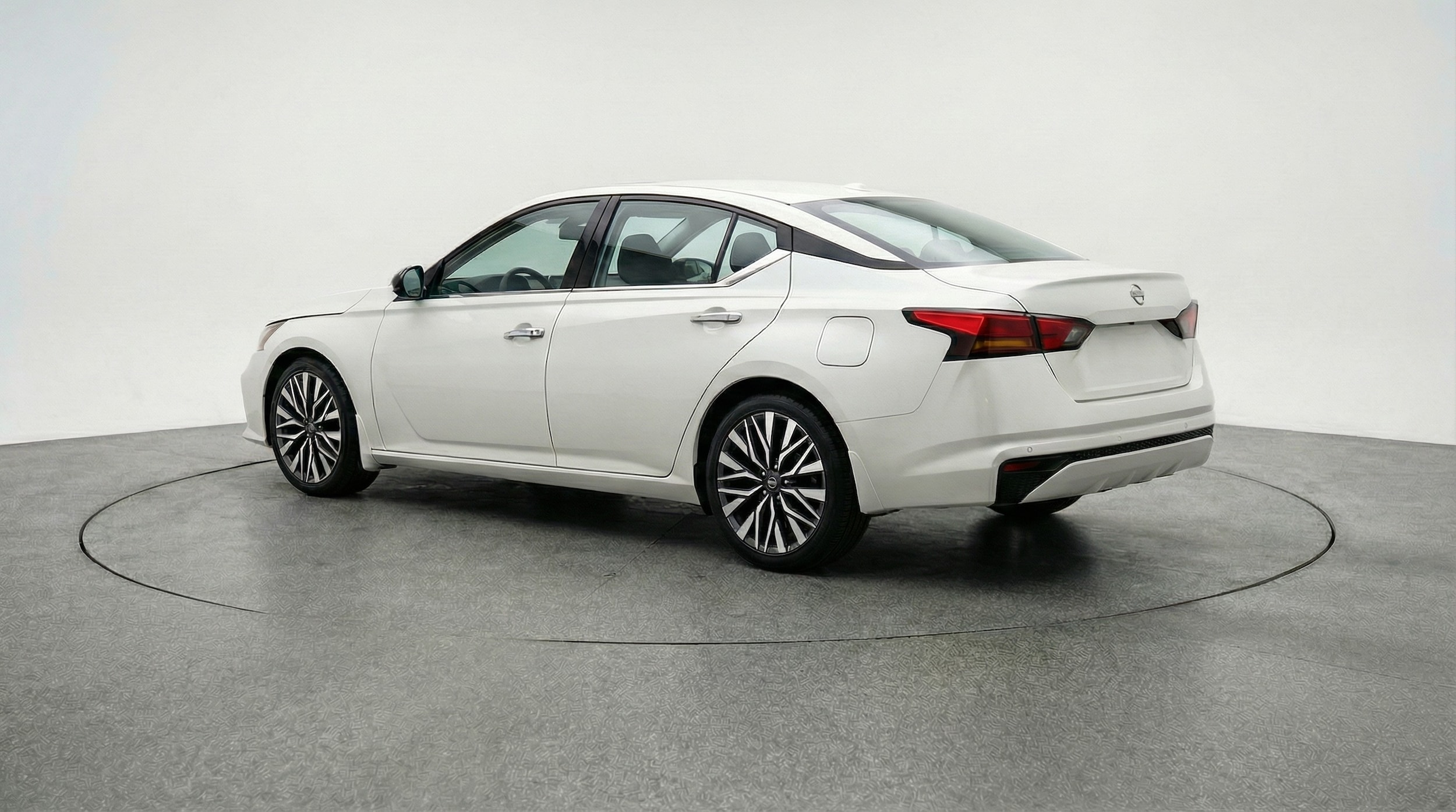 Thumbnail: 2025 Nissan Altima - 5