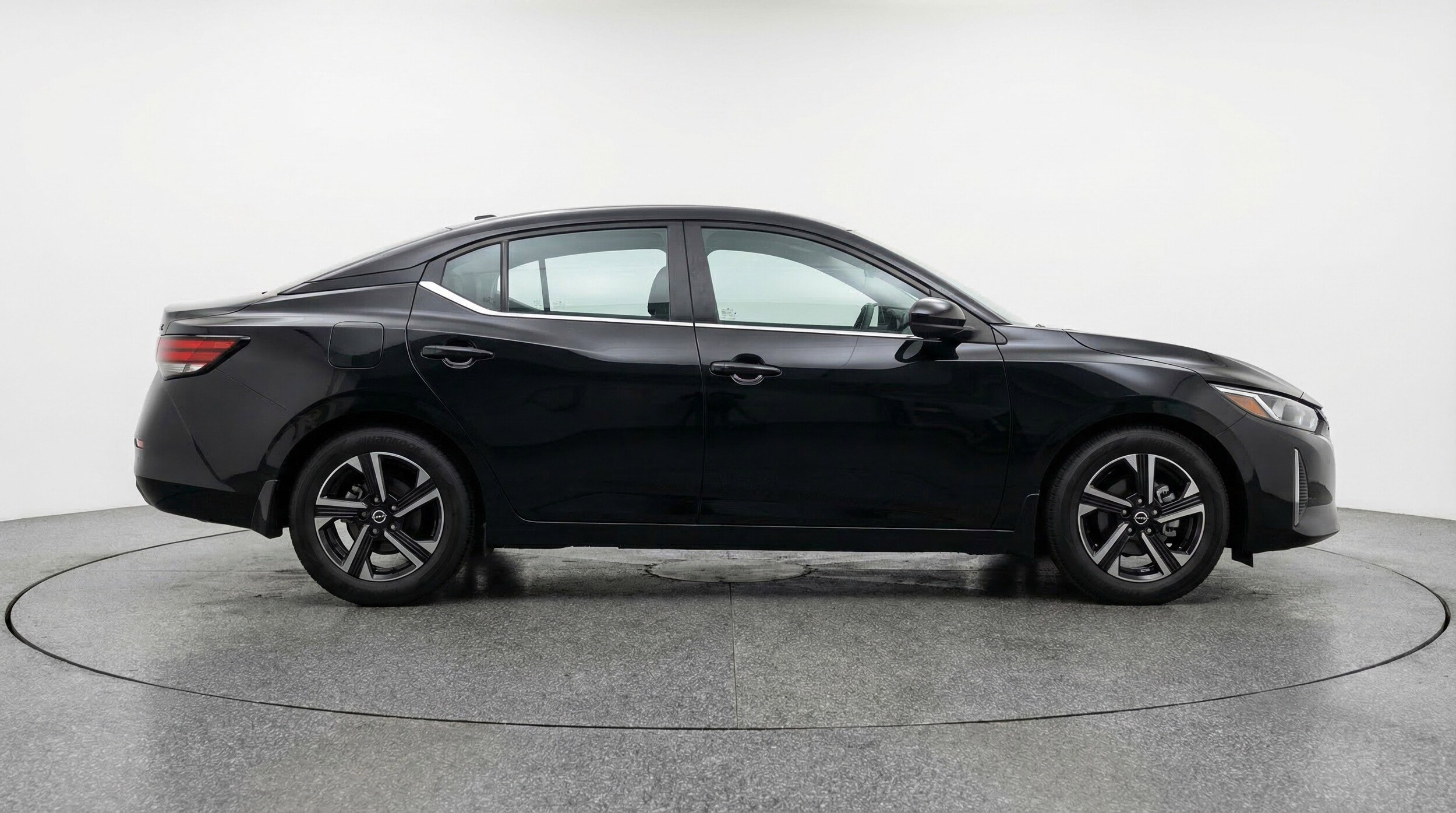 Thumbnail: 2025 Nissan Sentra - 11
