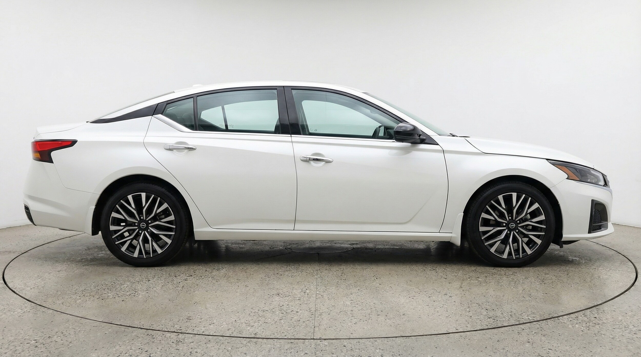 Thumbnail: 2025 Nissan Altima - 8