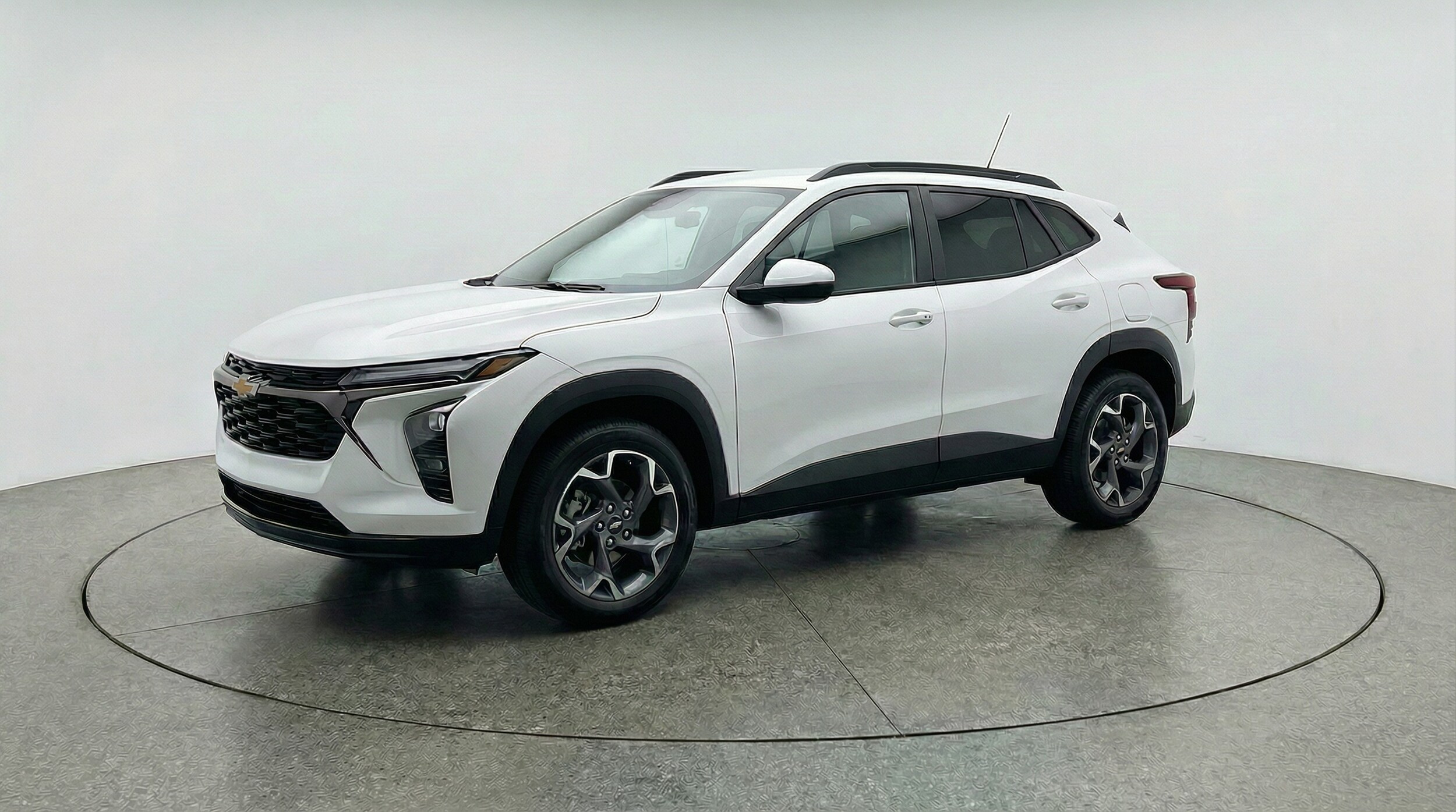 Thumbnail: 2025 Chevrolet Trax - 3