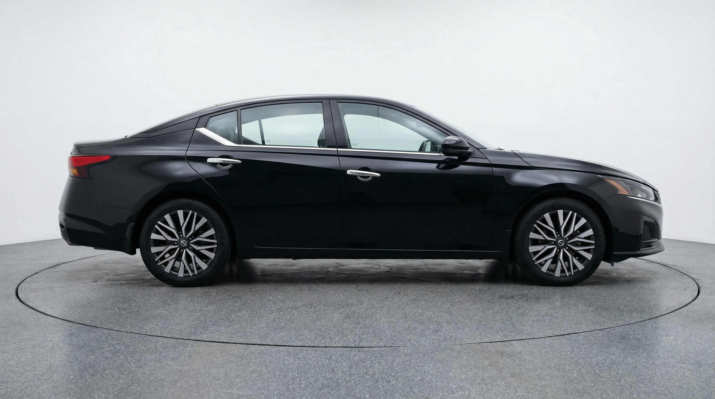 Thumbnail: 2025 Nissan Altima - 8