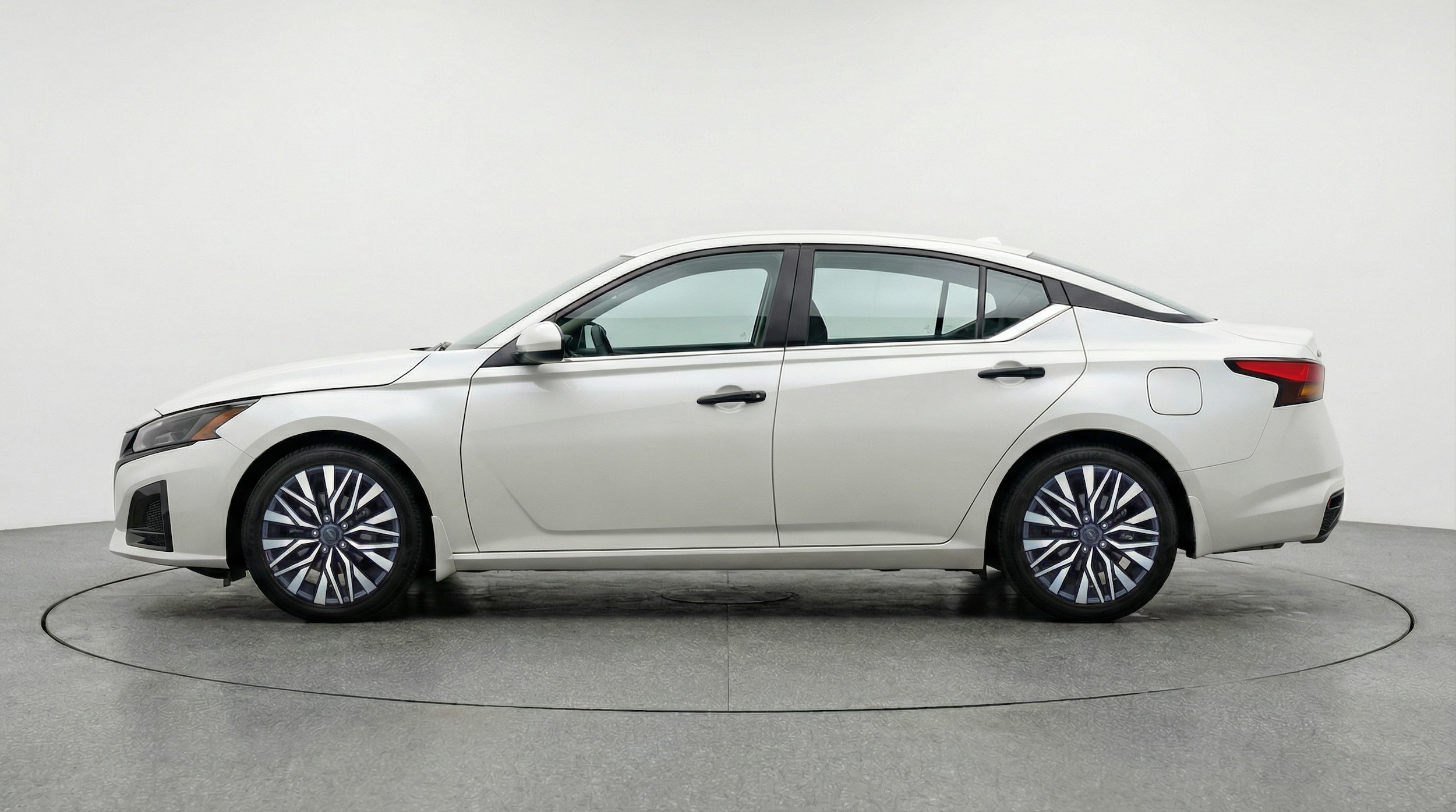 Thumbnail: 2025 Nissan Altima - 4