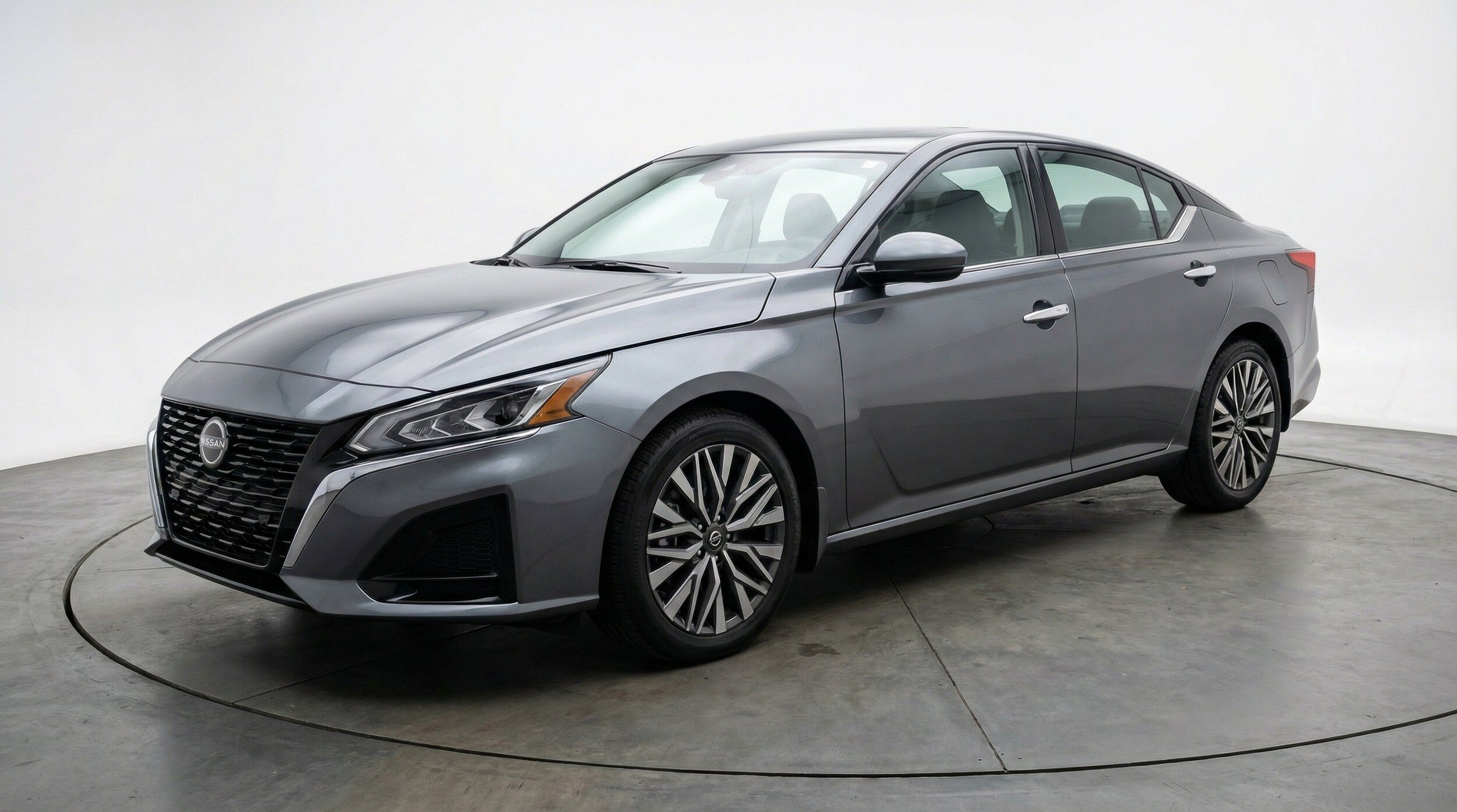 Thumbnail: 2025 Nissan Altima - 3