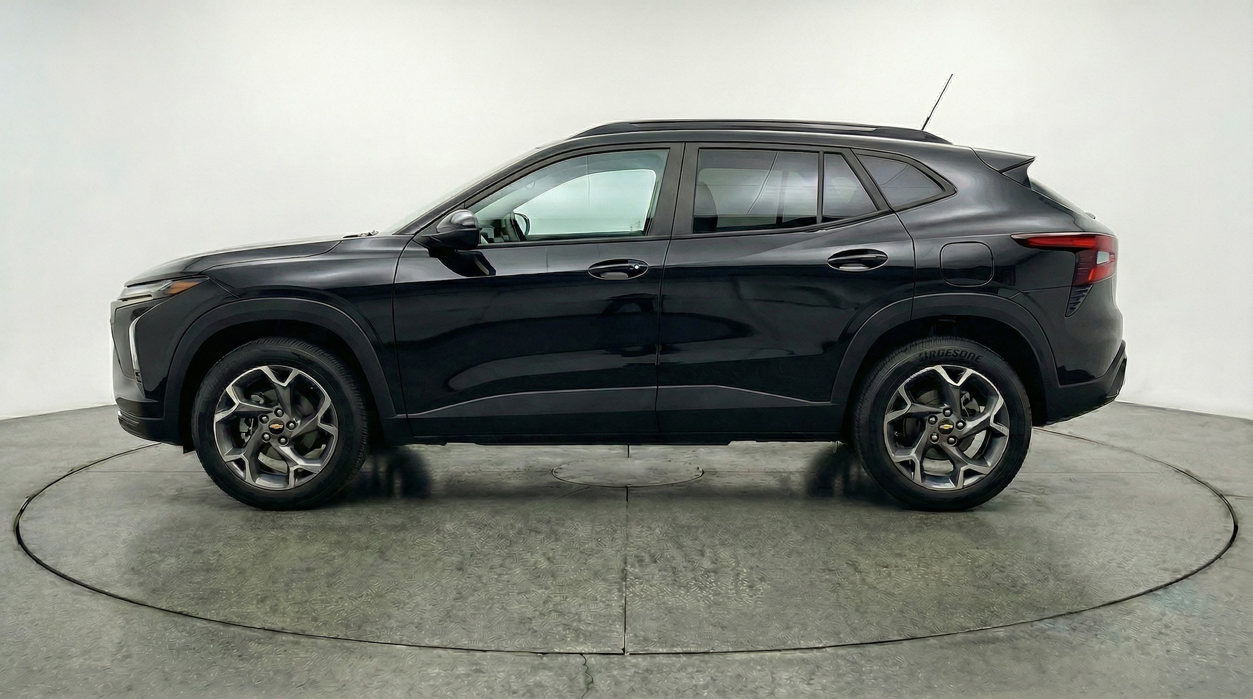 Thumbnail: 2025 Chevrolet Trax - 4