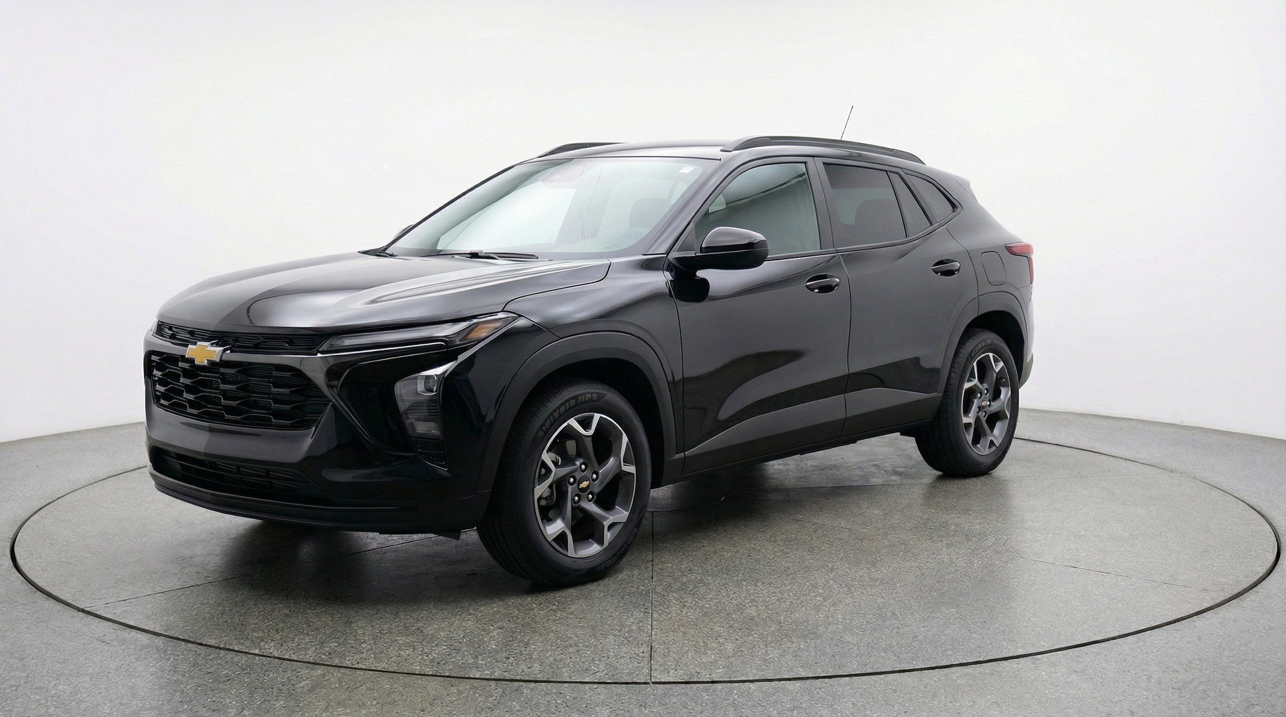 Thumbnail: 2025 Chevrolet Trax - 3