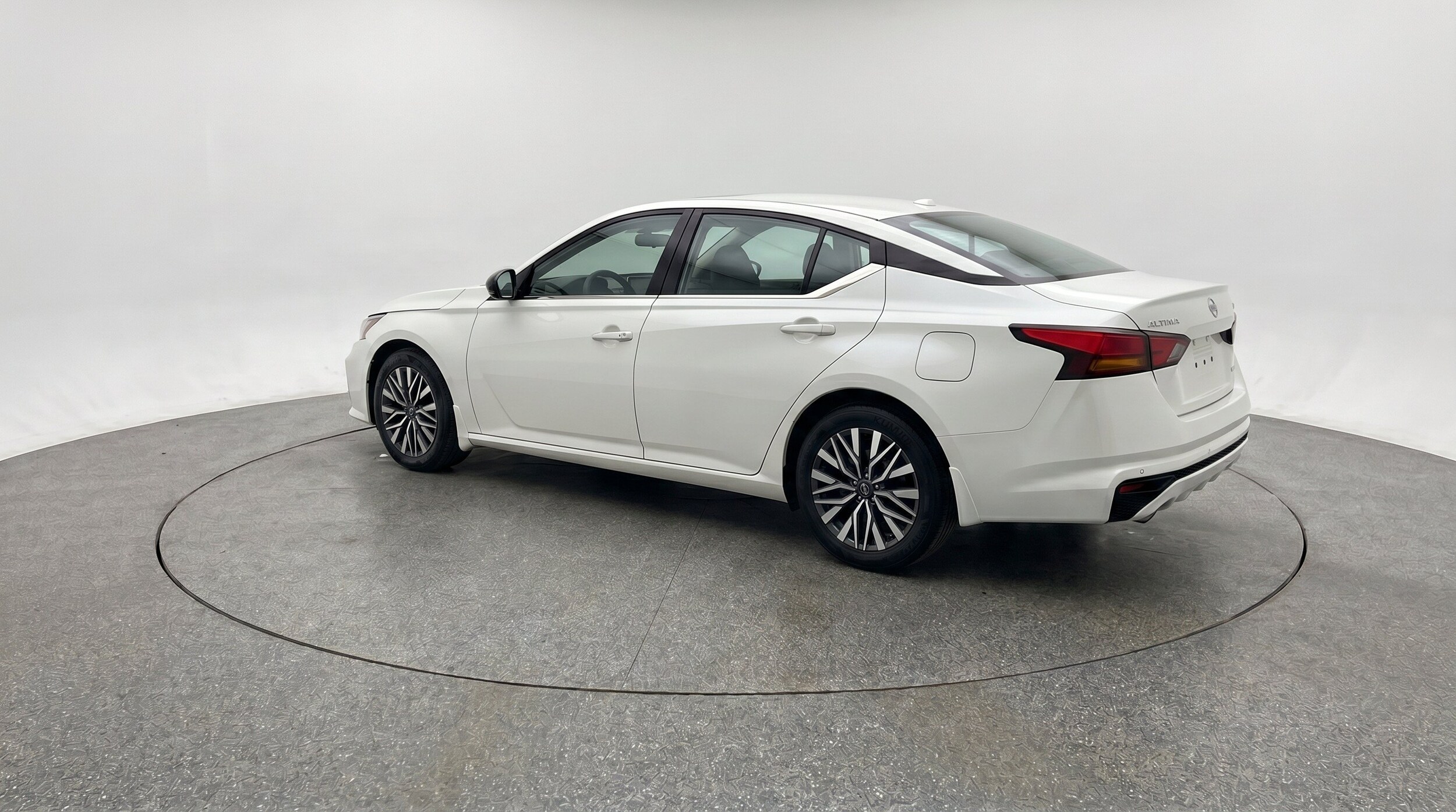 Thumbnail: 2025 Nissan Altima - 6