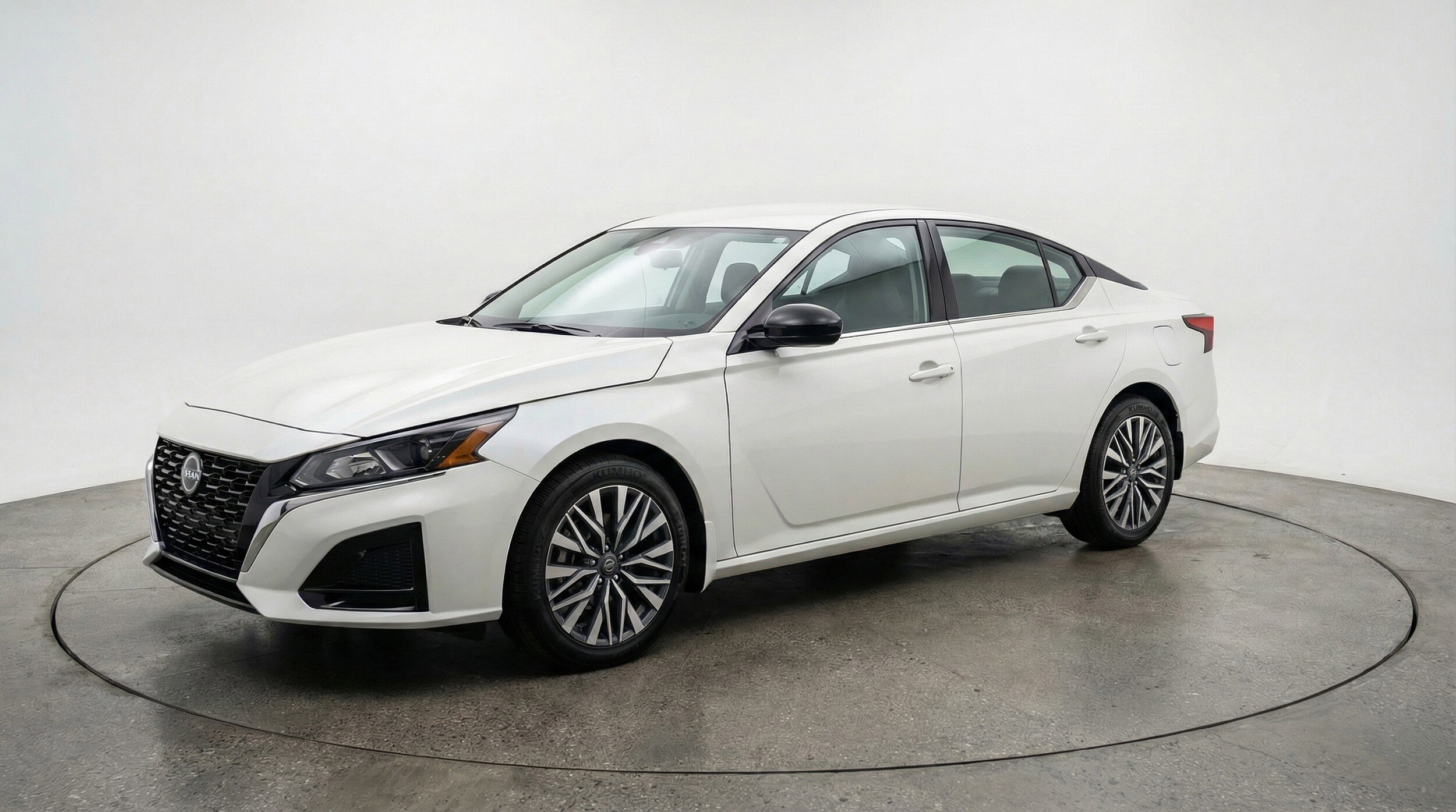 Thumbnail: 2025 Nissan Altima - 3