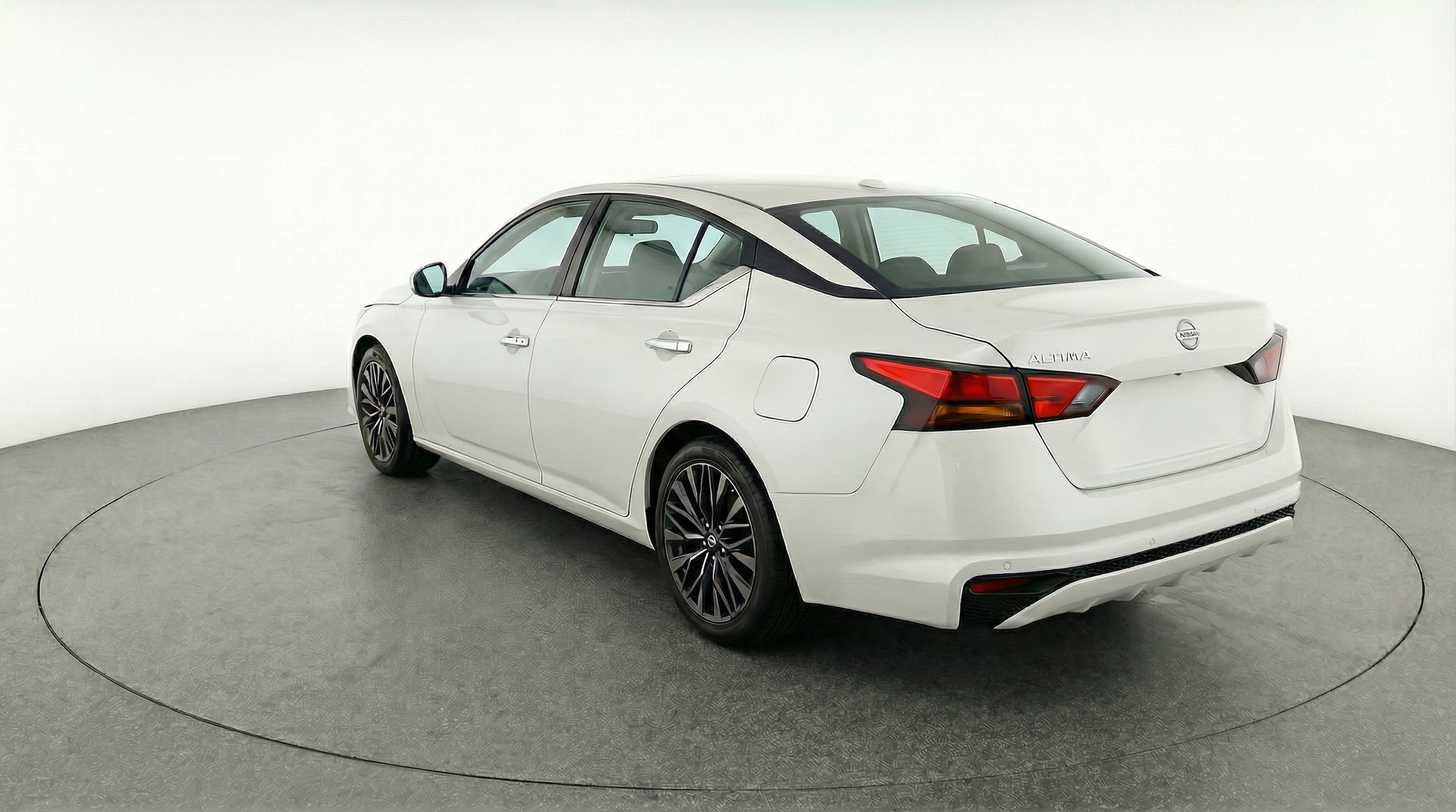 Thumbnail: 2025 Nissan Altima - 6
