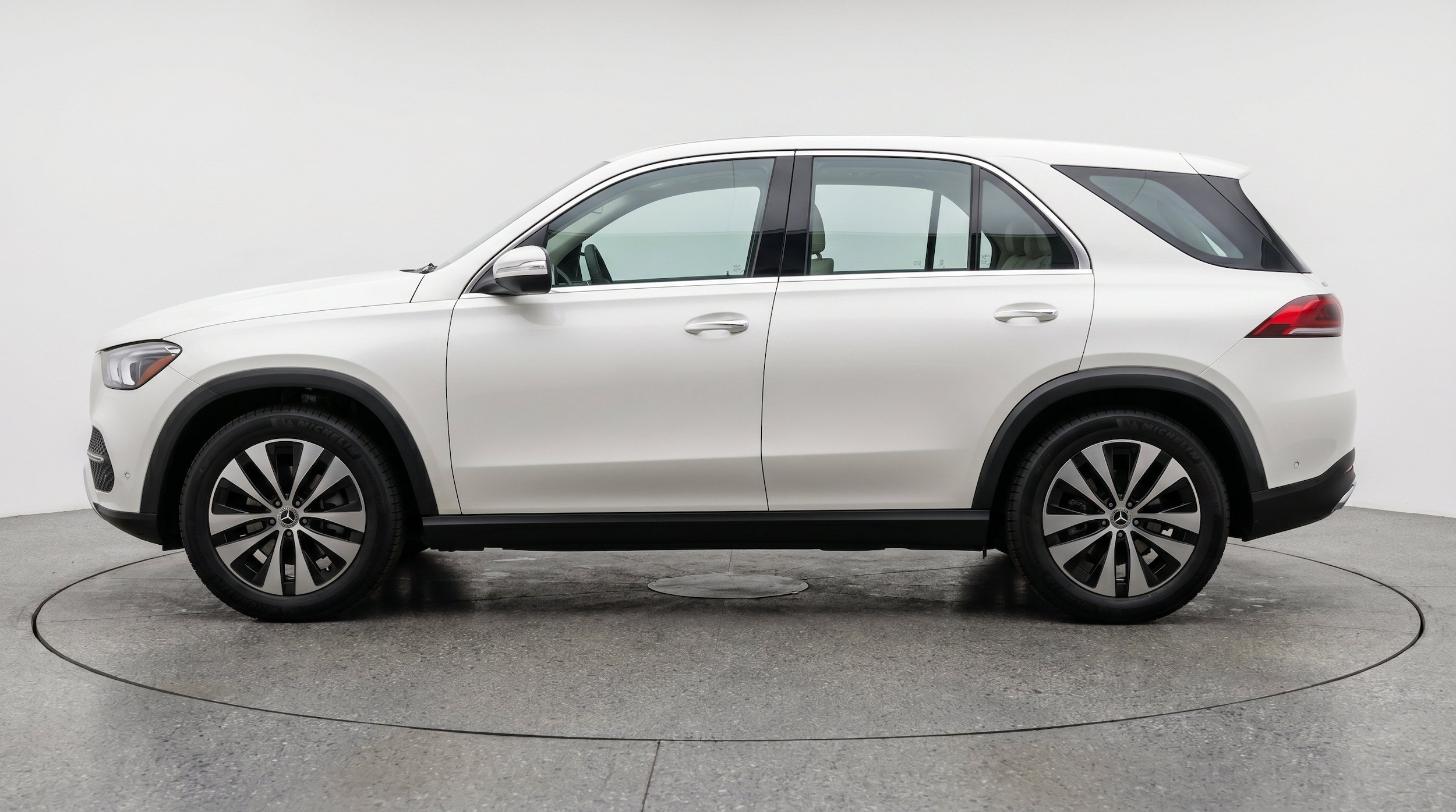 Thumbnail: 2026 Mercedes-Benz GLE - 5
