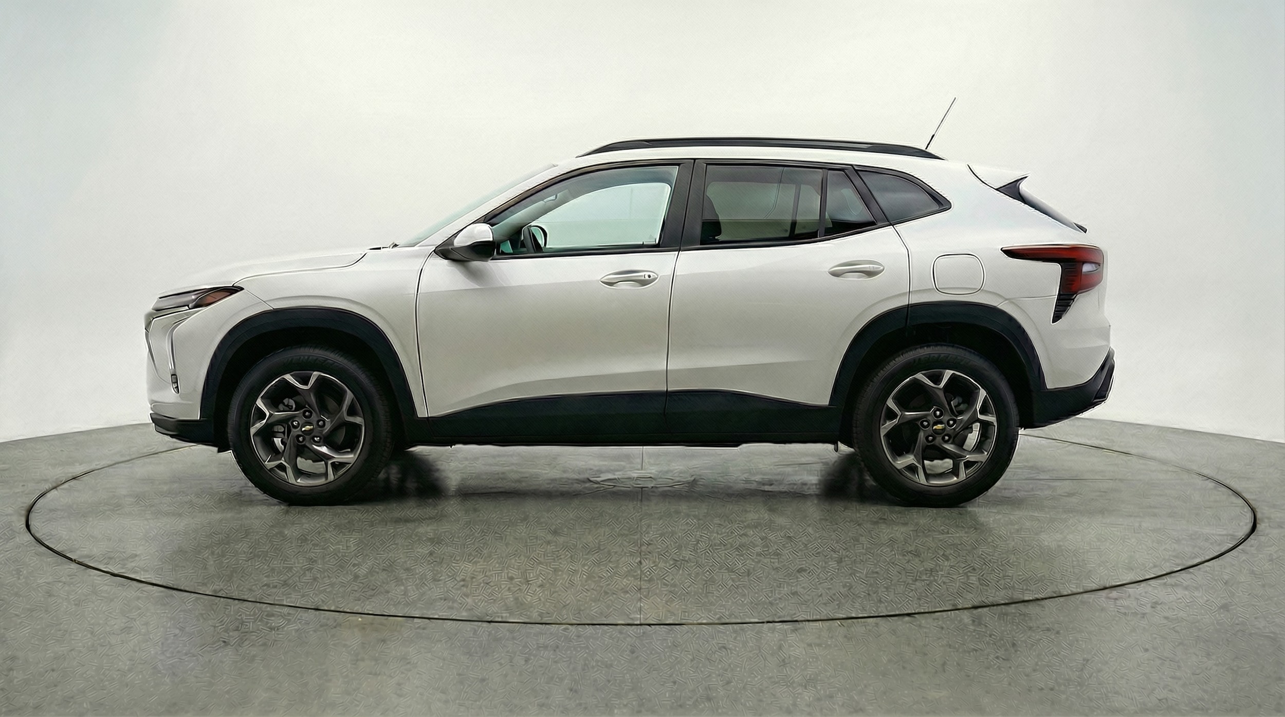 Thumbnail: 2025 Chevrolet Trax - 4