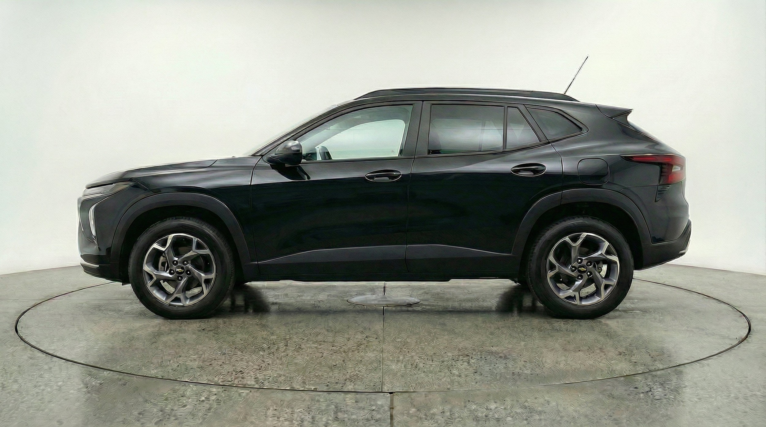 Thumbnail: 2025 Chevrolet Trax - 5