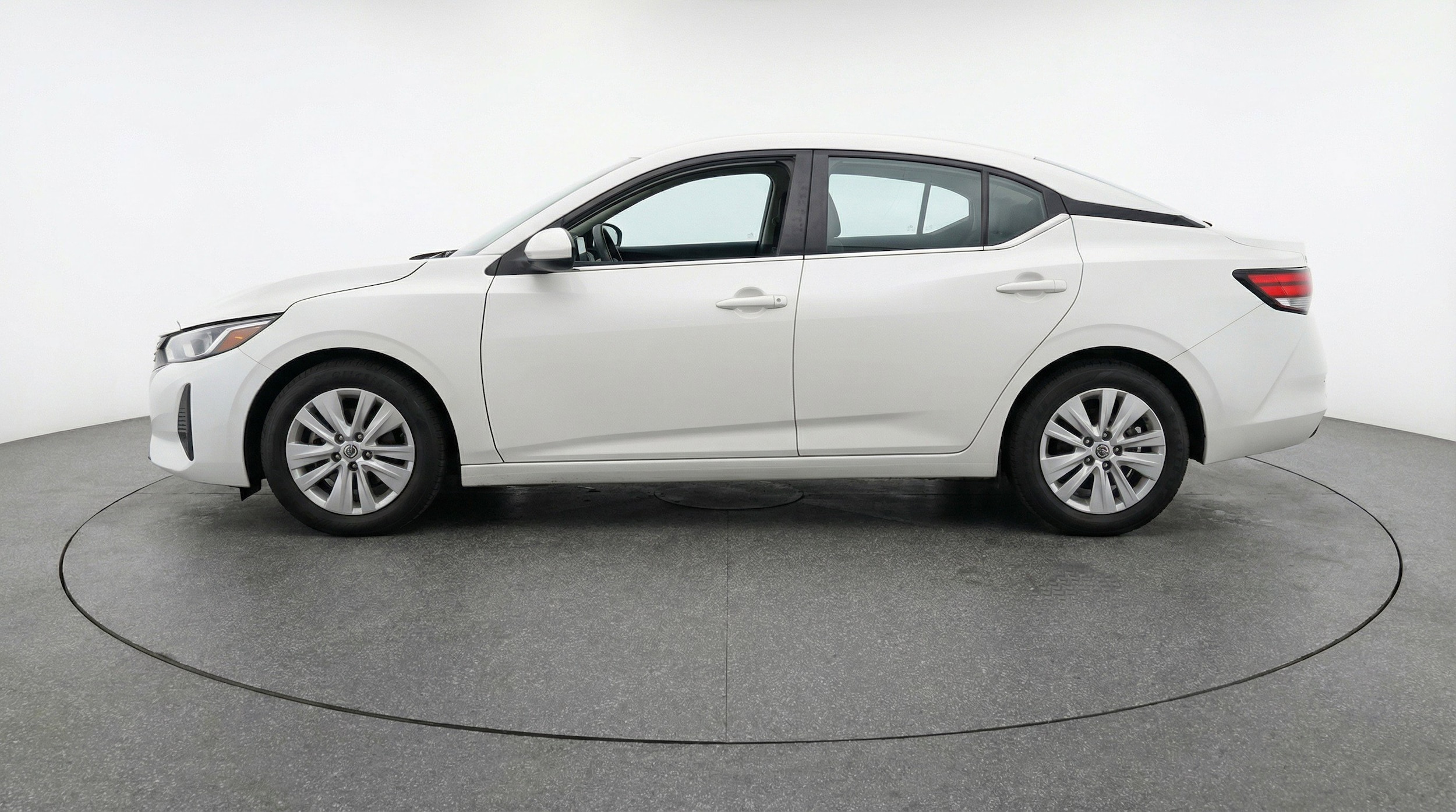 Thumbnail: 2025 Nissan Sentra - 5