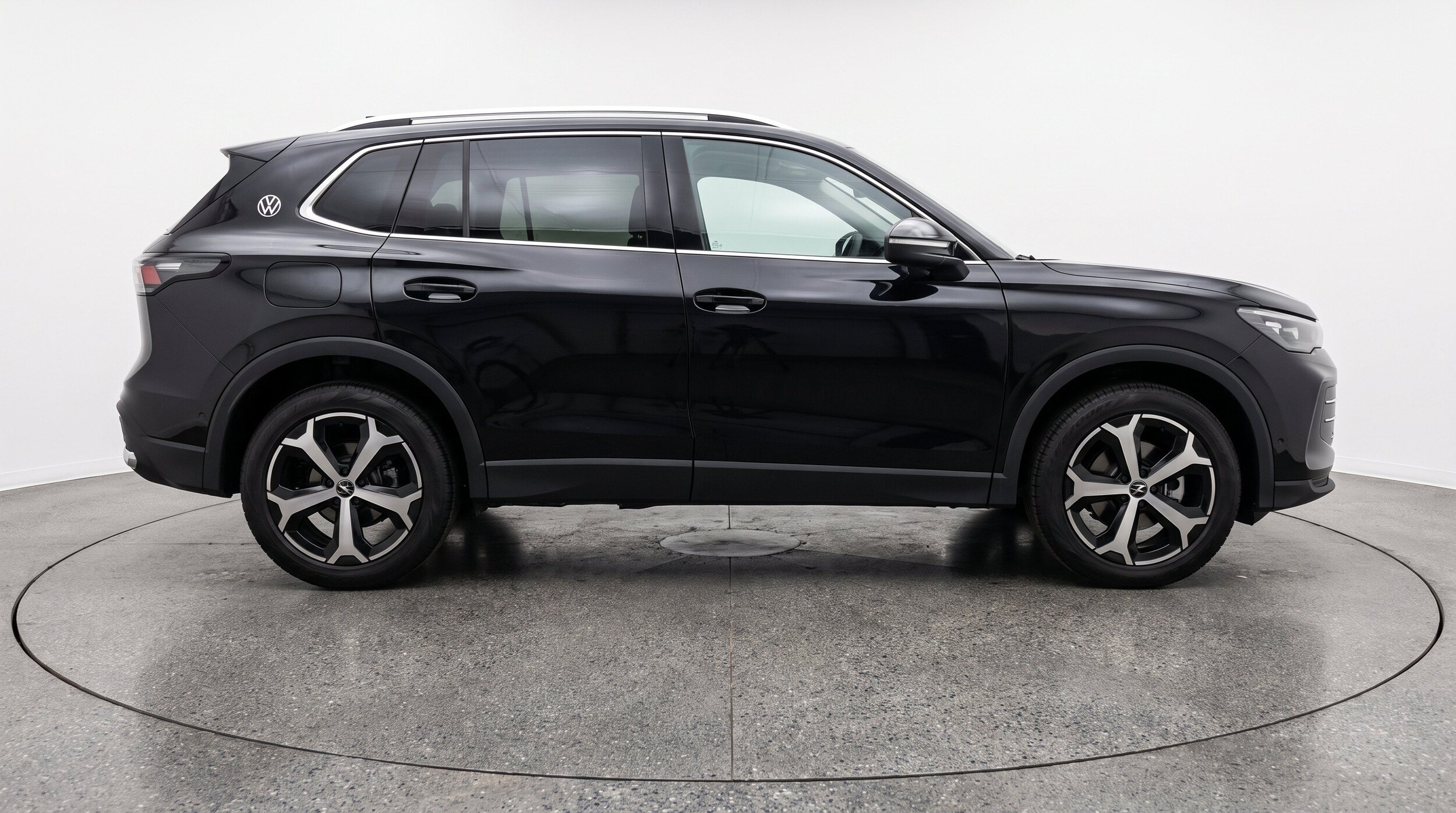 Thumbnail: 2026 Volkswagen Tiguan - 10