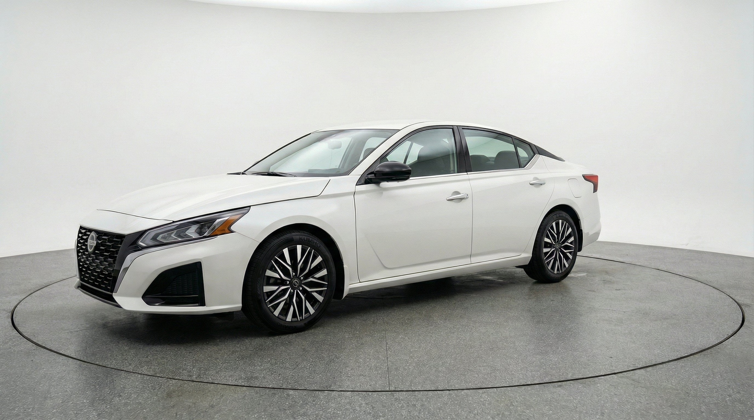Thumbnail: 2025 Nissan Altima - 3