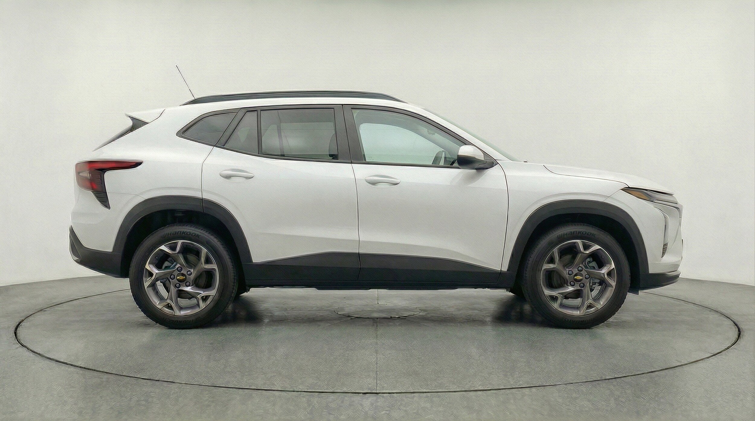 Thumbnail: 2025 Chevrolet Trax - 11
