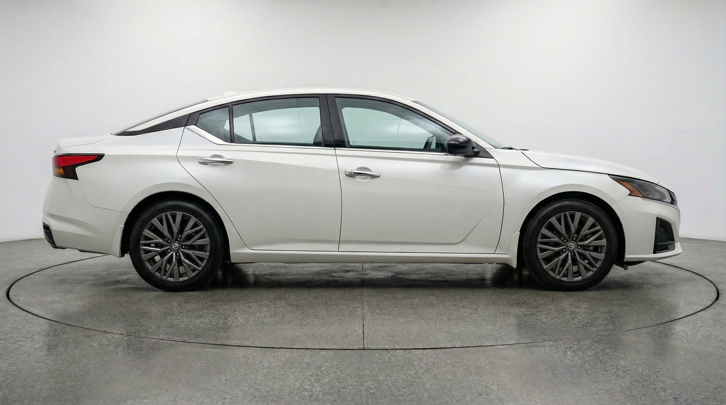 Thumbnail: 2025 Nissan Altima - 11
