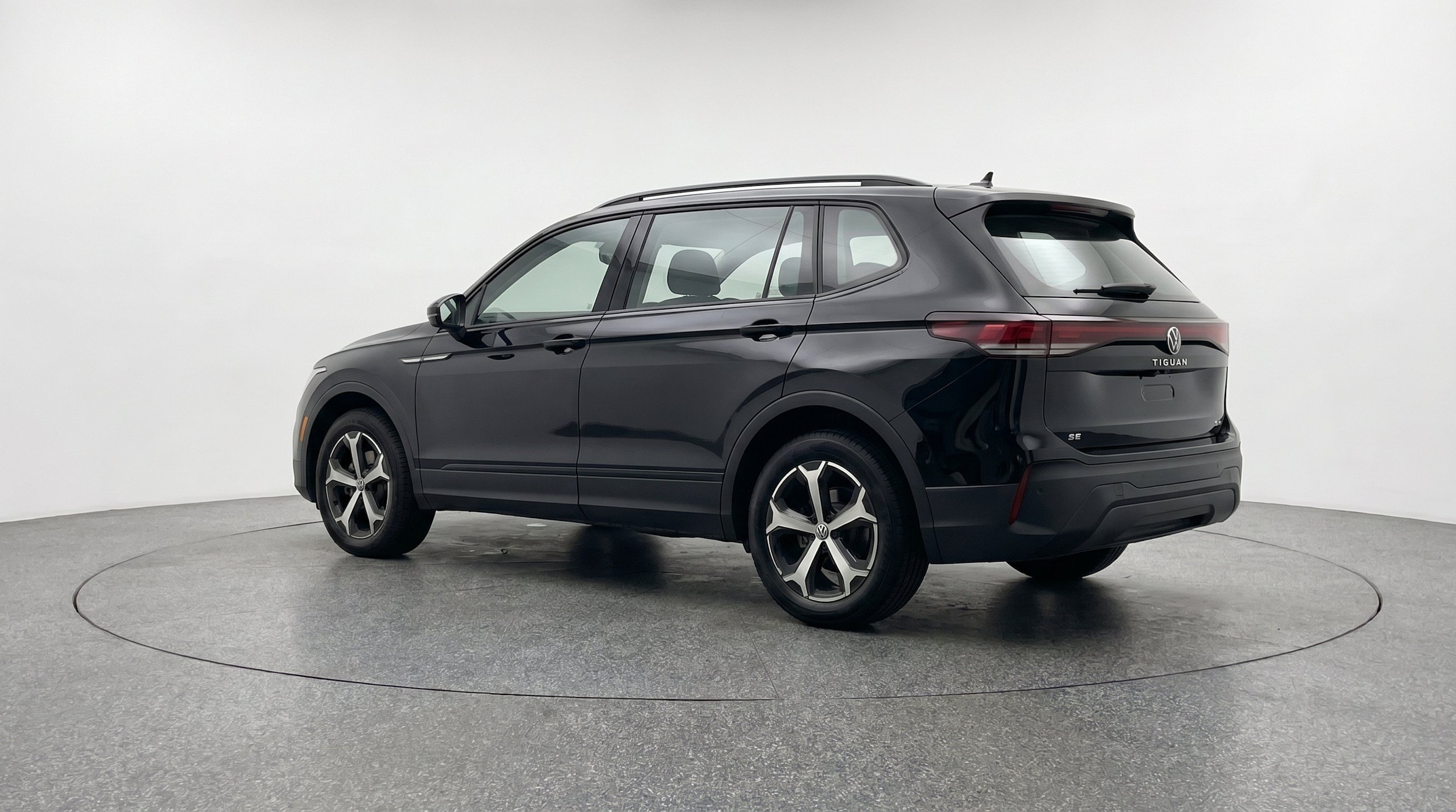 Thumbnail: 2026 Volkswagen Tiguan - 6