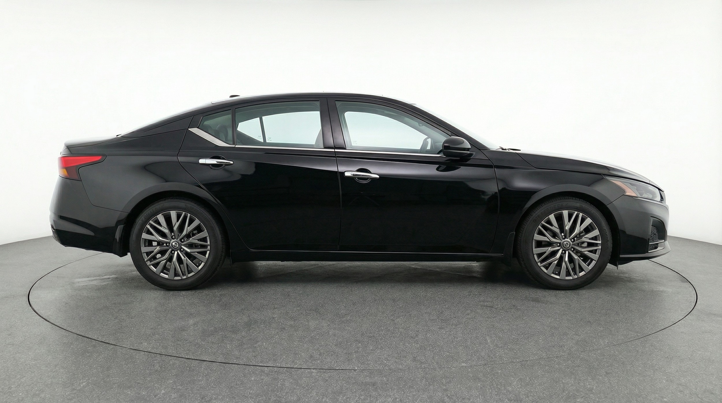 Thumbnail: 2025 Nissan Altima - 8