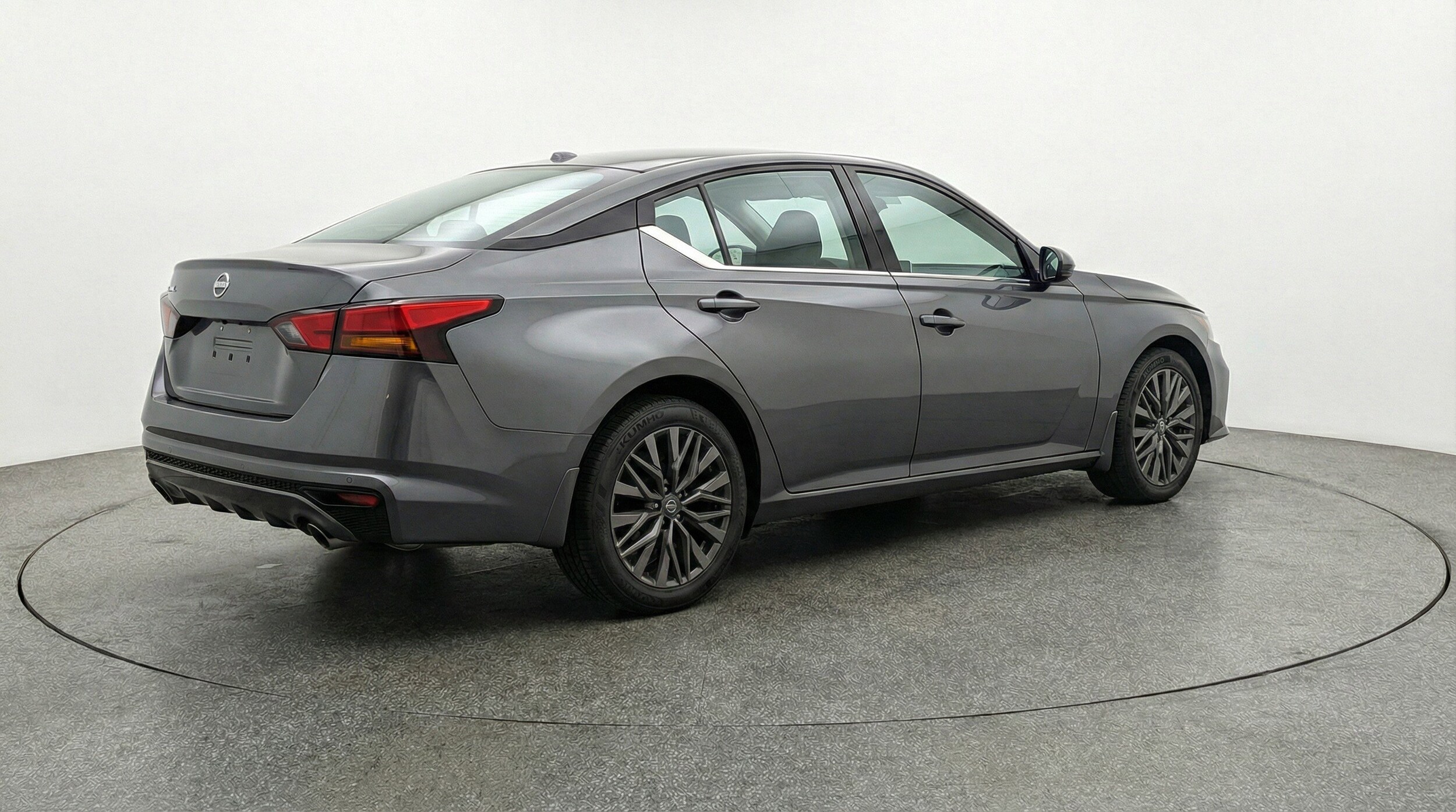 Thumbnail: 2025 Nissan Altima - 9